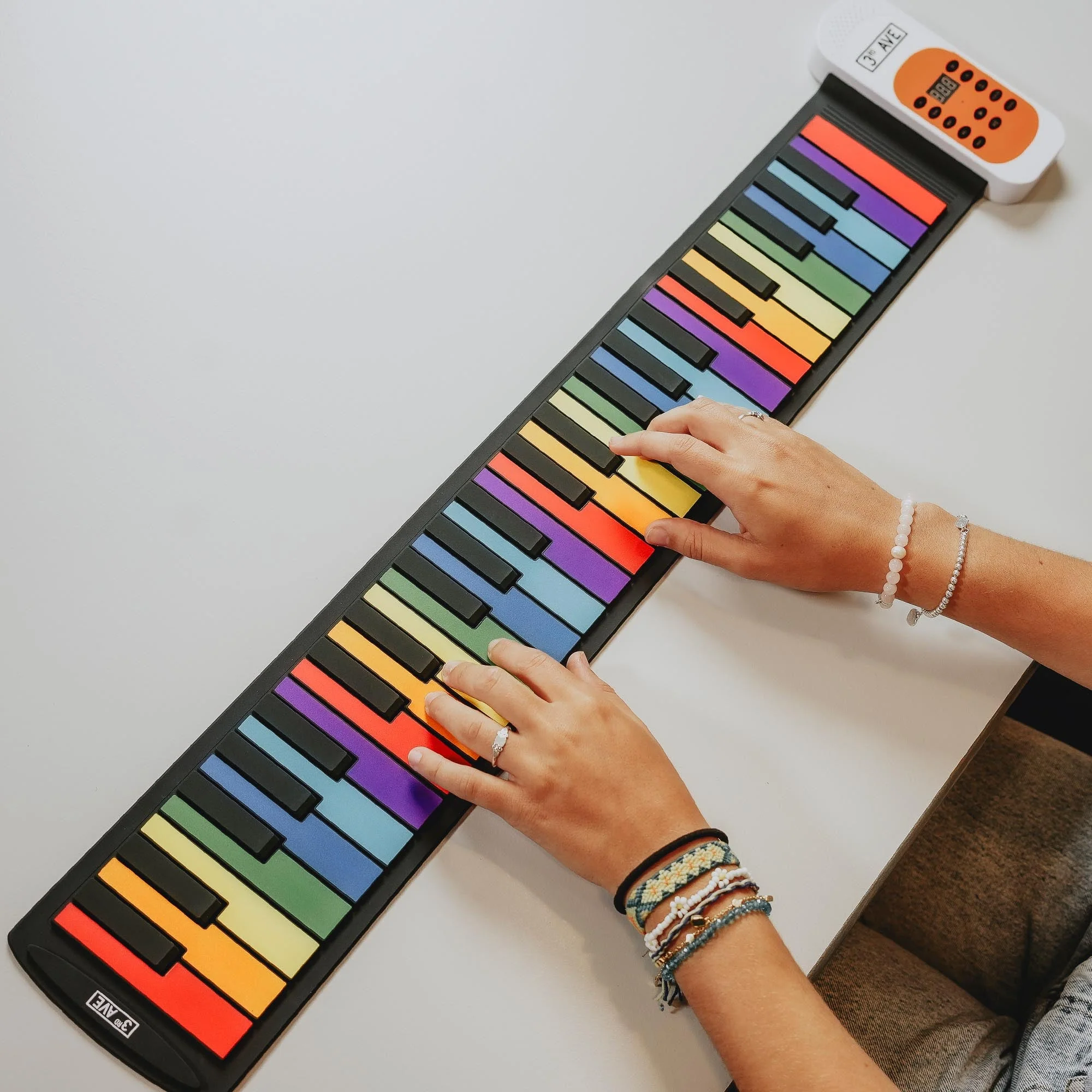 3rd Avenue Roll Up 49 Key Piano - Image 5