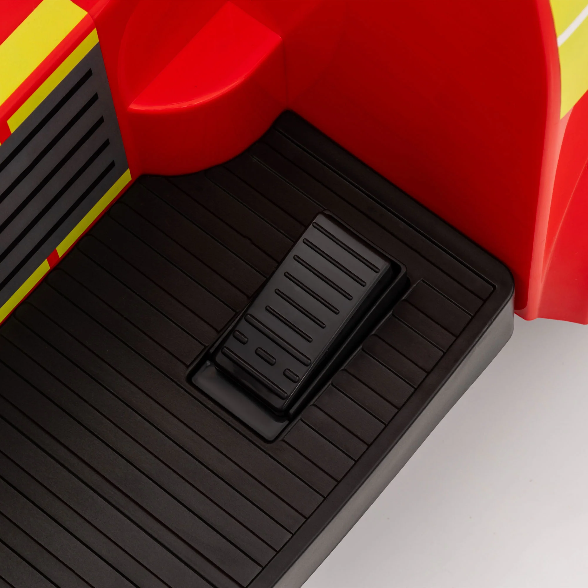AIYAPLAY 12V Ride on Fire Truck w/ Siren Flashing Lights - Image 9