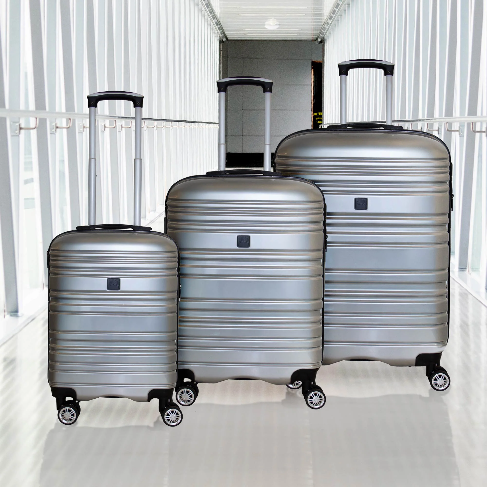 Alto Cloud ABS Suitcase - Metallic Silver - Image 2