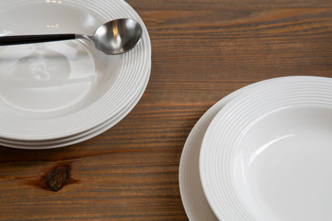 Avie 16 Pc Ribbed Dinner Set - Image 6