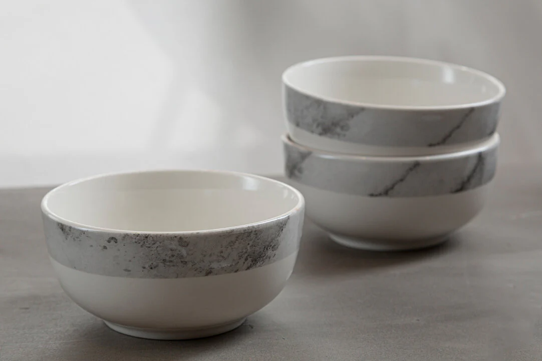 Avie 16 Piece White And Grey Marble Effect Dinner Set - Image 4