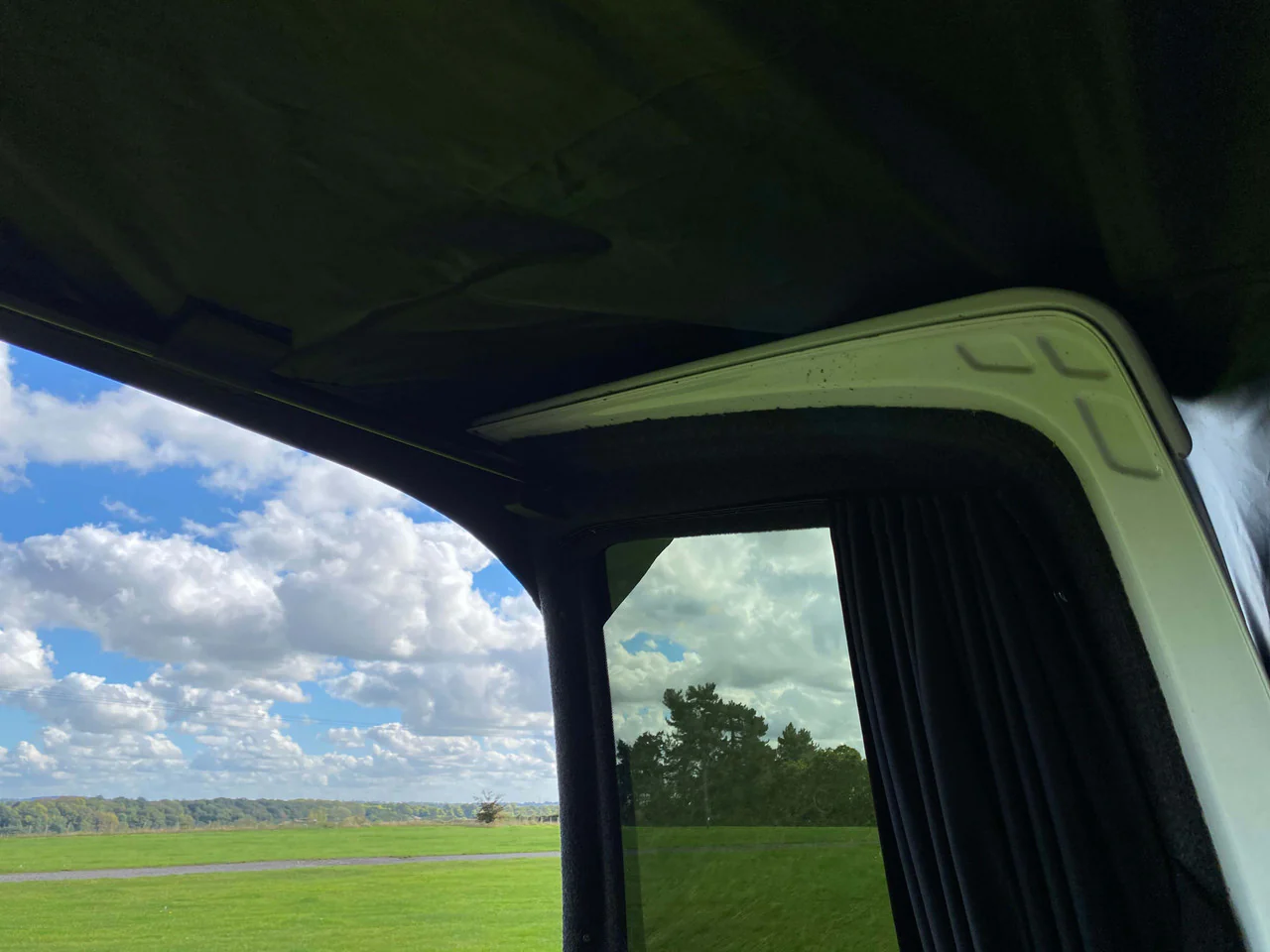 Barn Door Campervan Canopy for VW T5 & T6 - Image 3