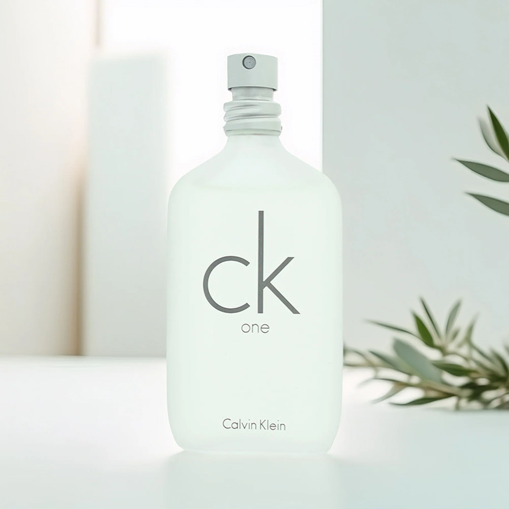 Calvin Klein Ck One Eau De Toilette 50ml - Image 2
