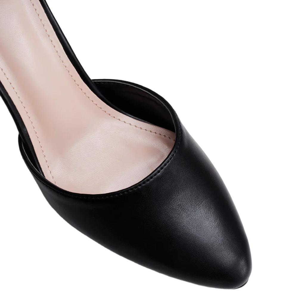 Comfortable Closed Toe Block Heels Pumps - Image 4