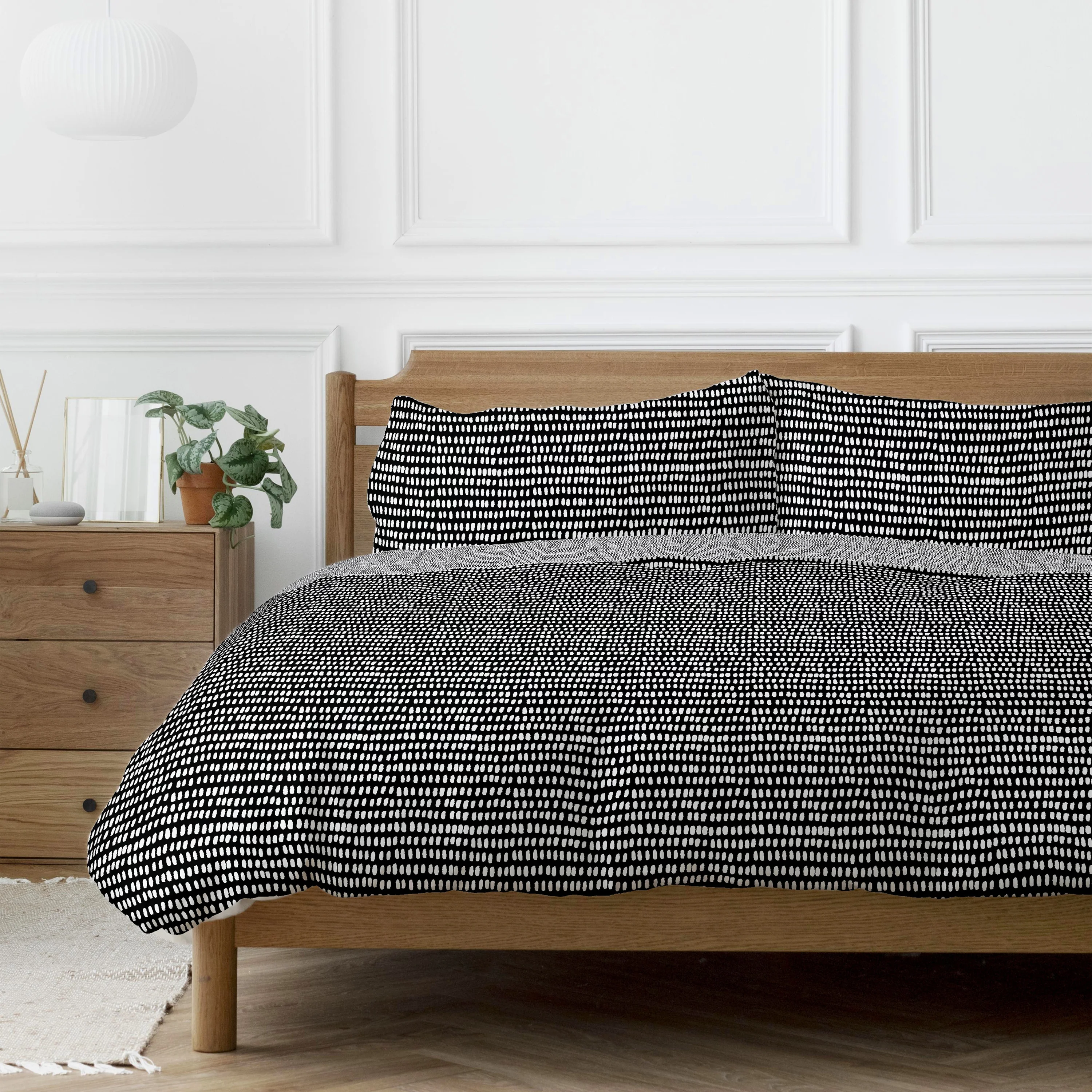 Copenhagen Home Arri Reversible Double Duvet Cover Set with Pillowcases - Black & white