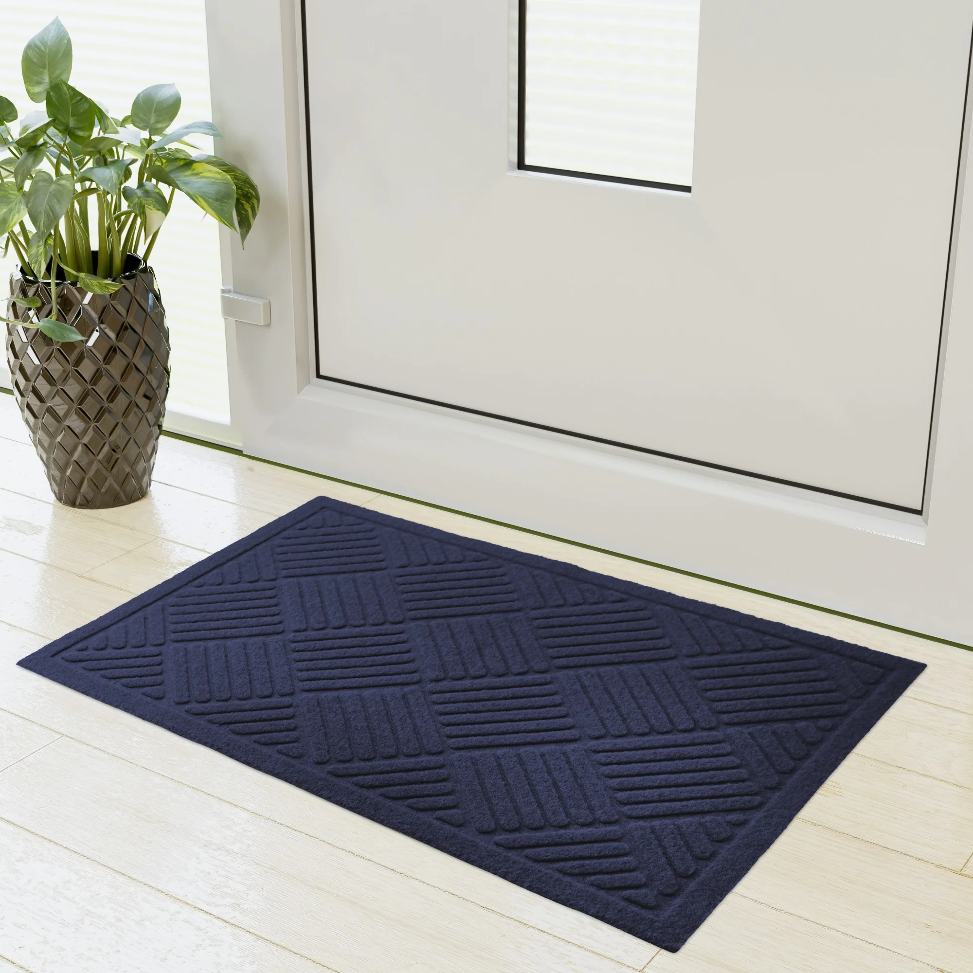 Cross Hatch Easy Care Absorbent Door Mat in Navy - Image 3