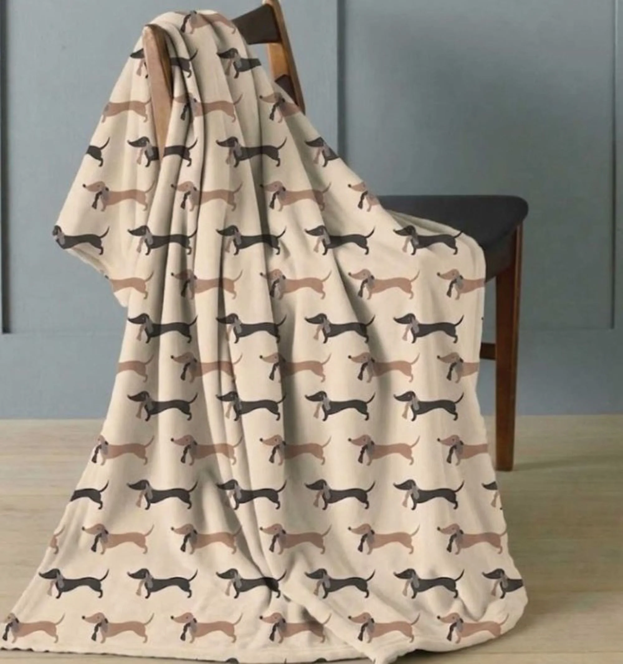 Dachshund Printed Super Soft Flannel Throw - 120x150cm