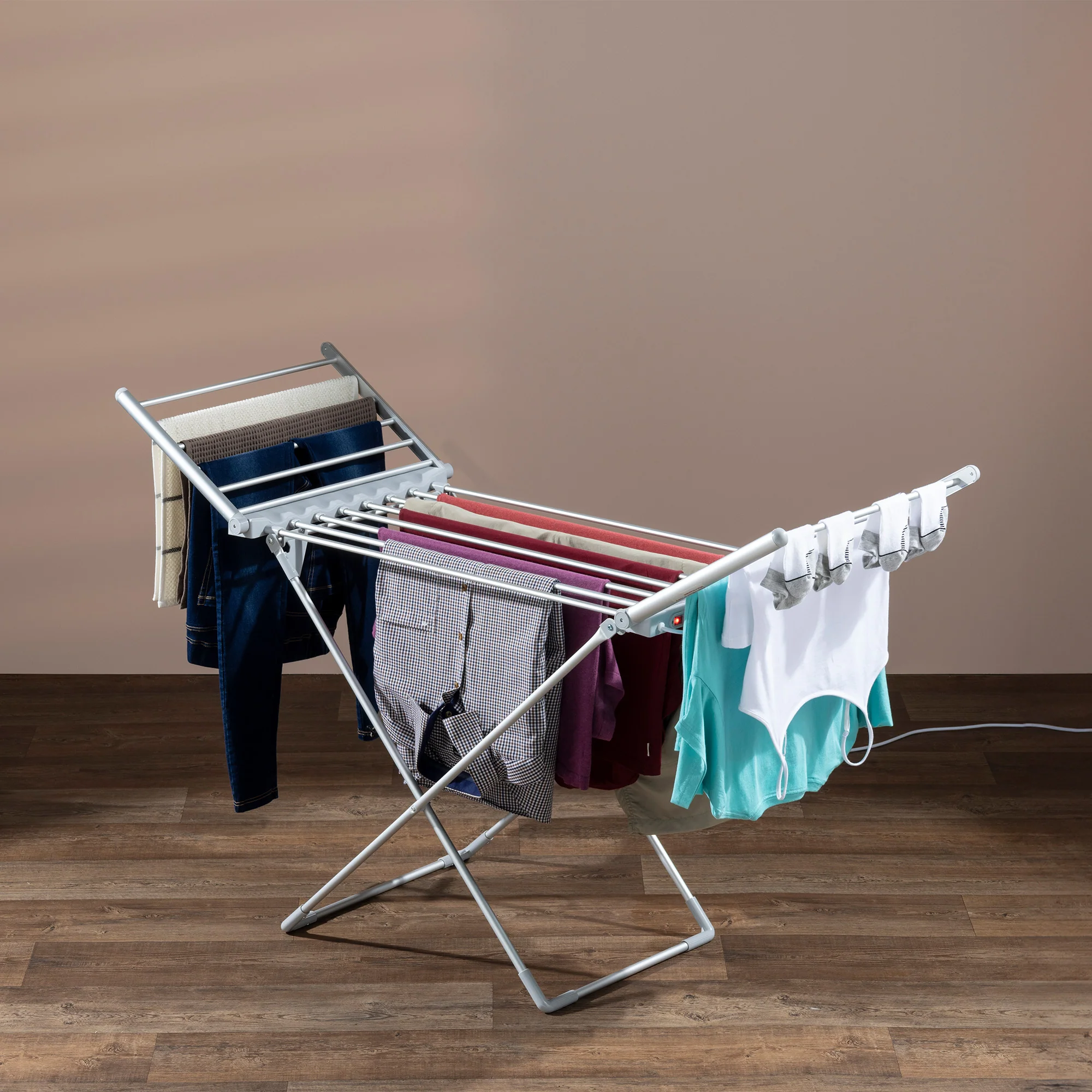 Daewoo Heated Clothes Airer With Wings - Image 6