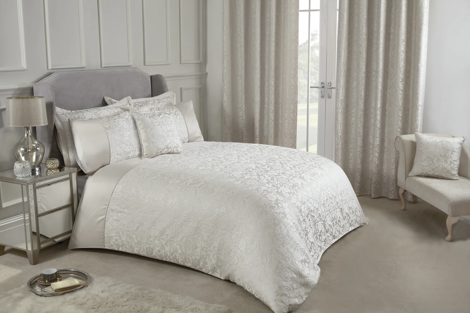 Eden - Embellished Jacquard Duvet Set in Cream