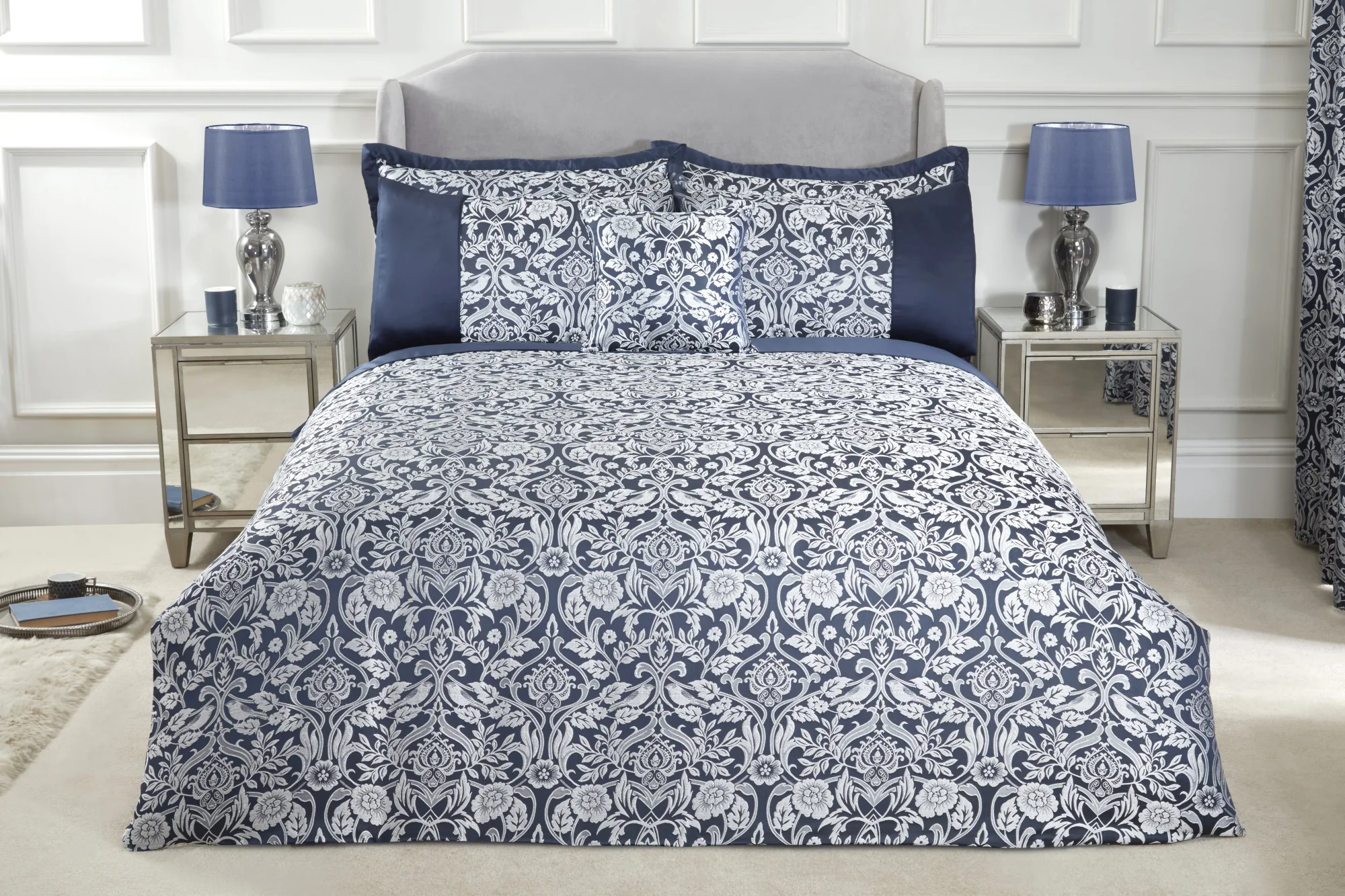 Eden - Embellished Jacquard Duvet Set in Navy - Image 2