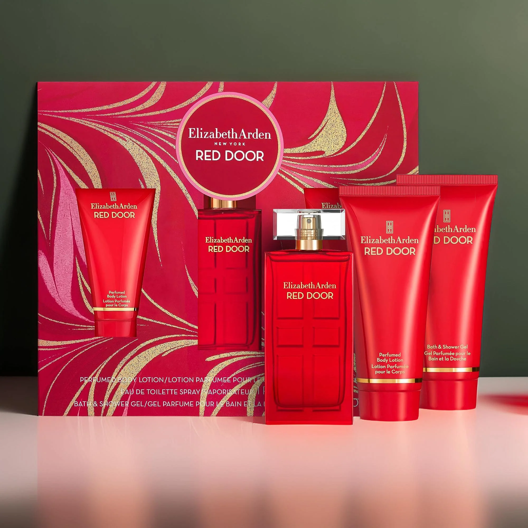 Elizabeth Arden Red Door 3 Piece Gift Set: Eau de Toilette 30ml - Body Lotion 50ml & Bath & Shower Gel 50ml - Image 2