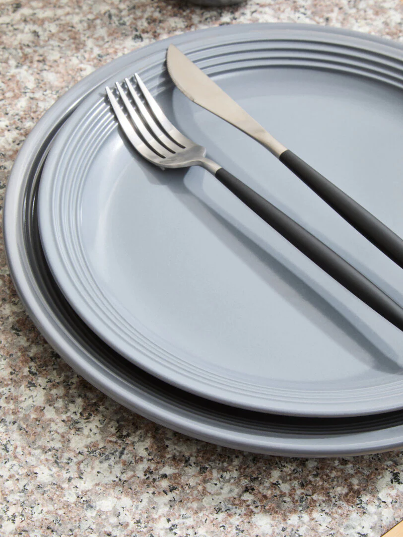 Elmira 16 Piece Dark Grey Stoneware Dinner Set With Grooves - Image 9