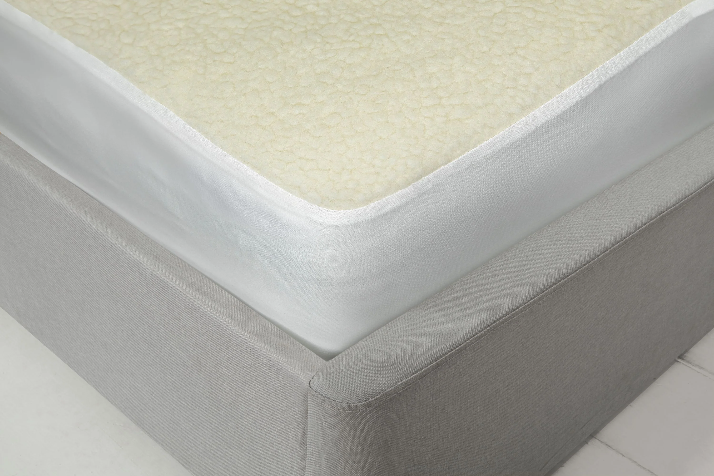 Fleecy Underblanket Mattress Topper In Cream - Image 2