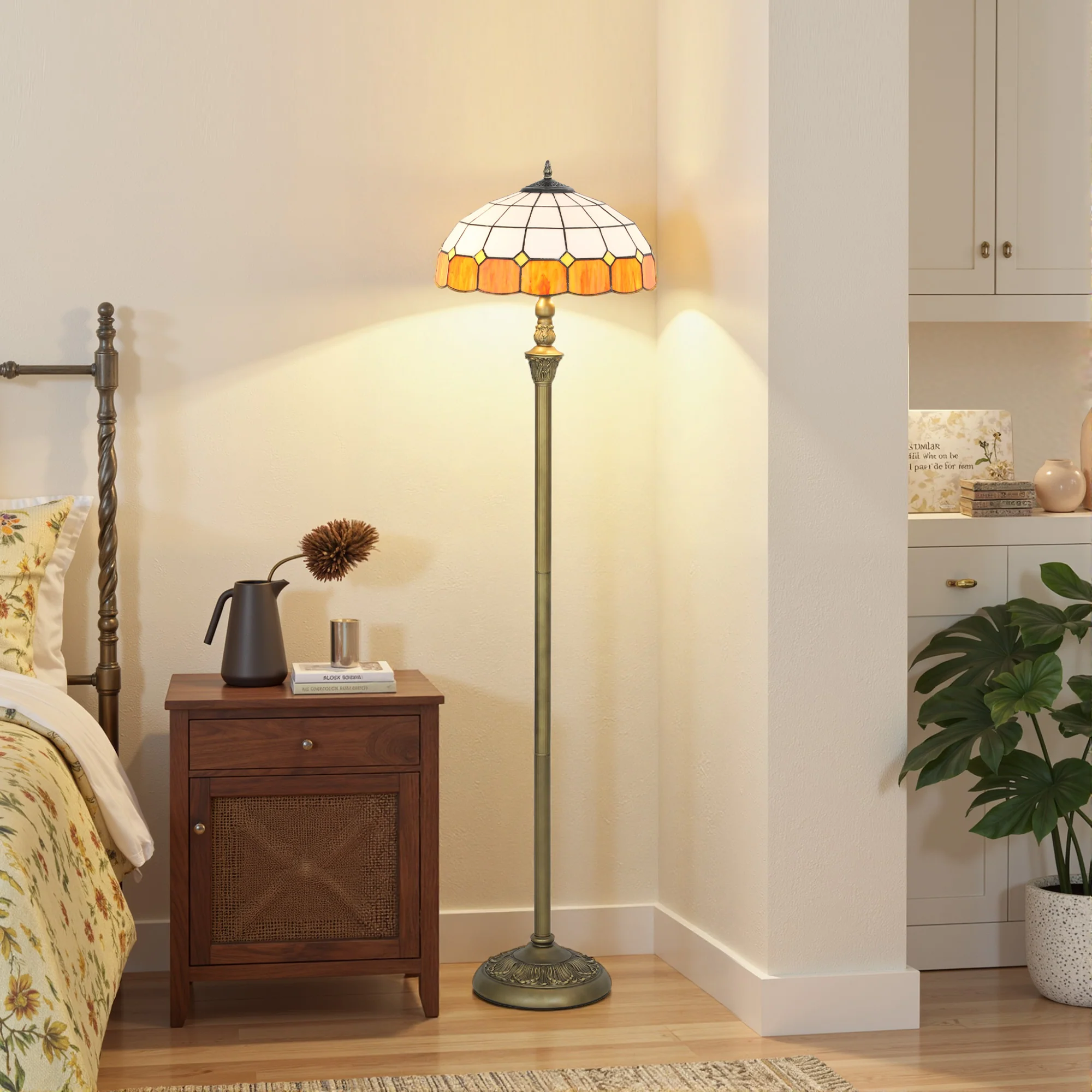 Floor Lamp With Handcrafted Stained Glass Shade, Vintage Standing Lamp - Image 8