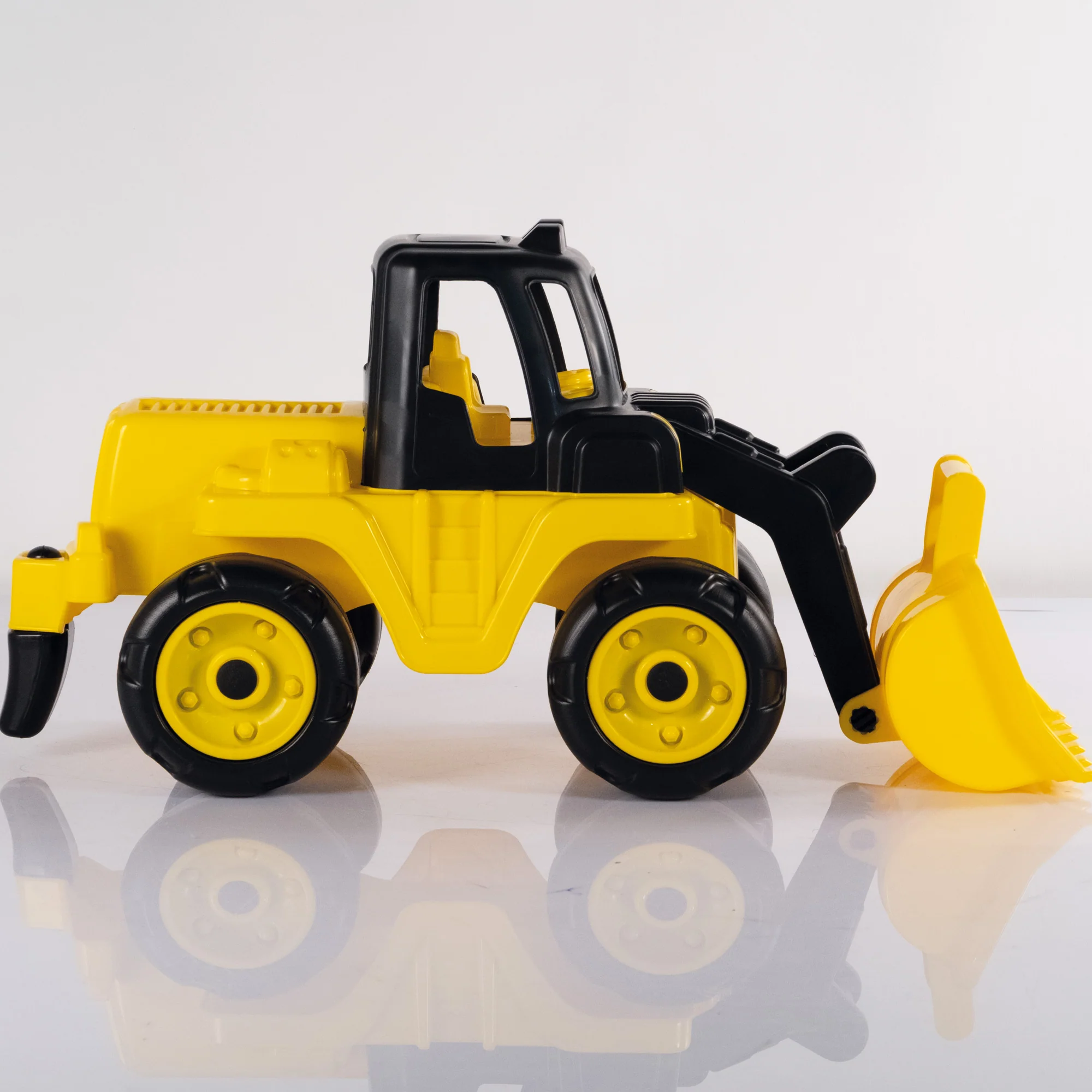 Giant Loader In CTN W/poster - Image 5