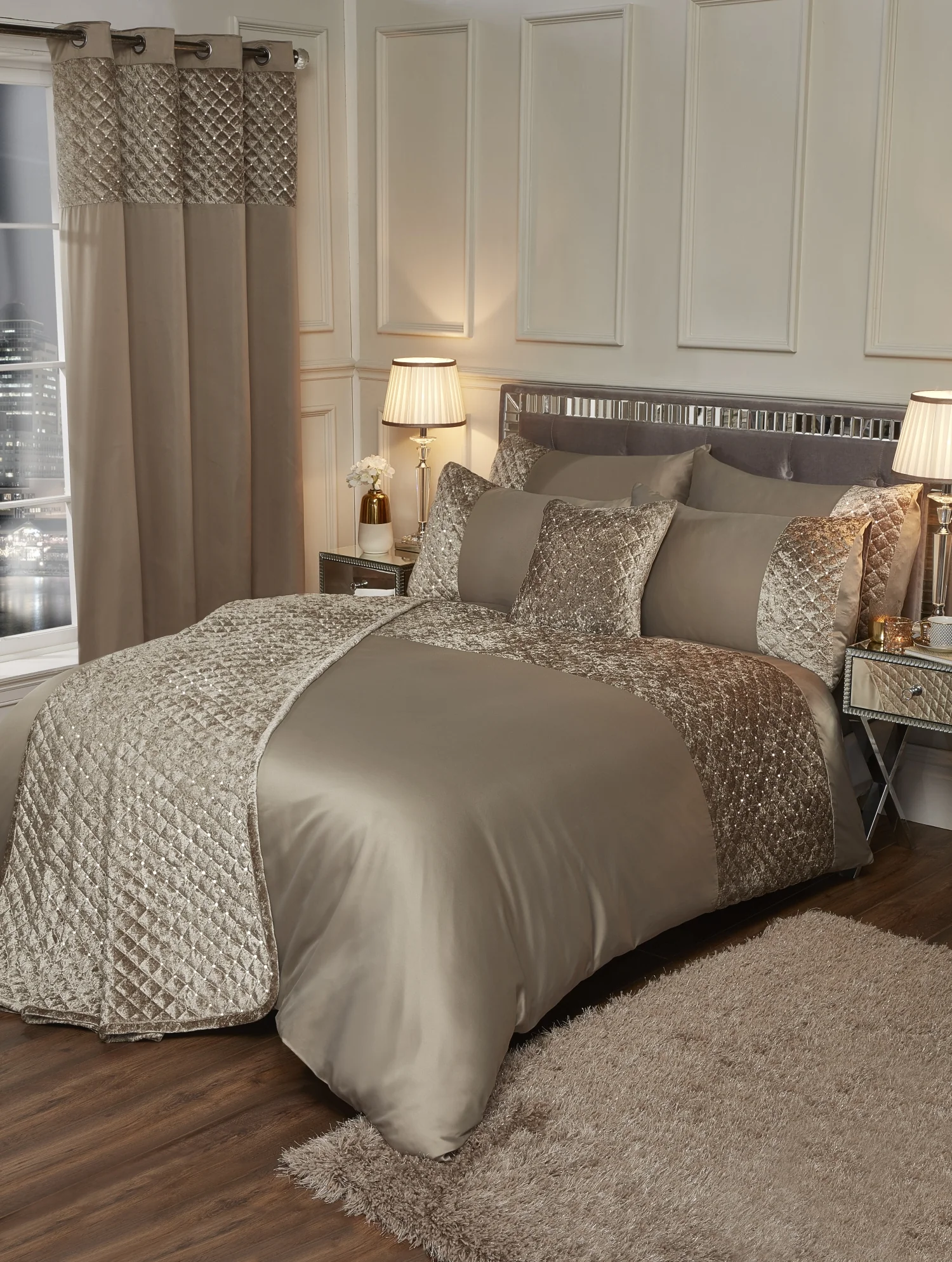 Glamour - Quilted Sequin Velvet Duvet Set In Mink - King Size