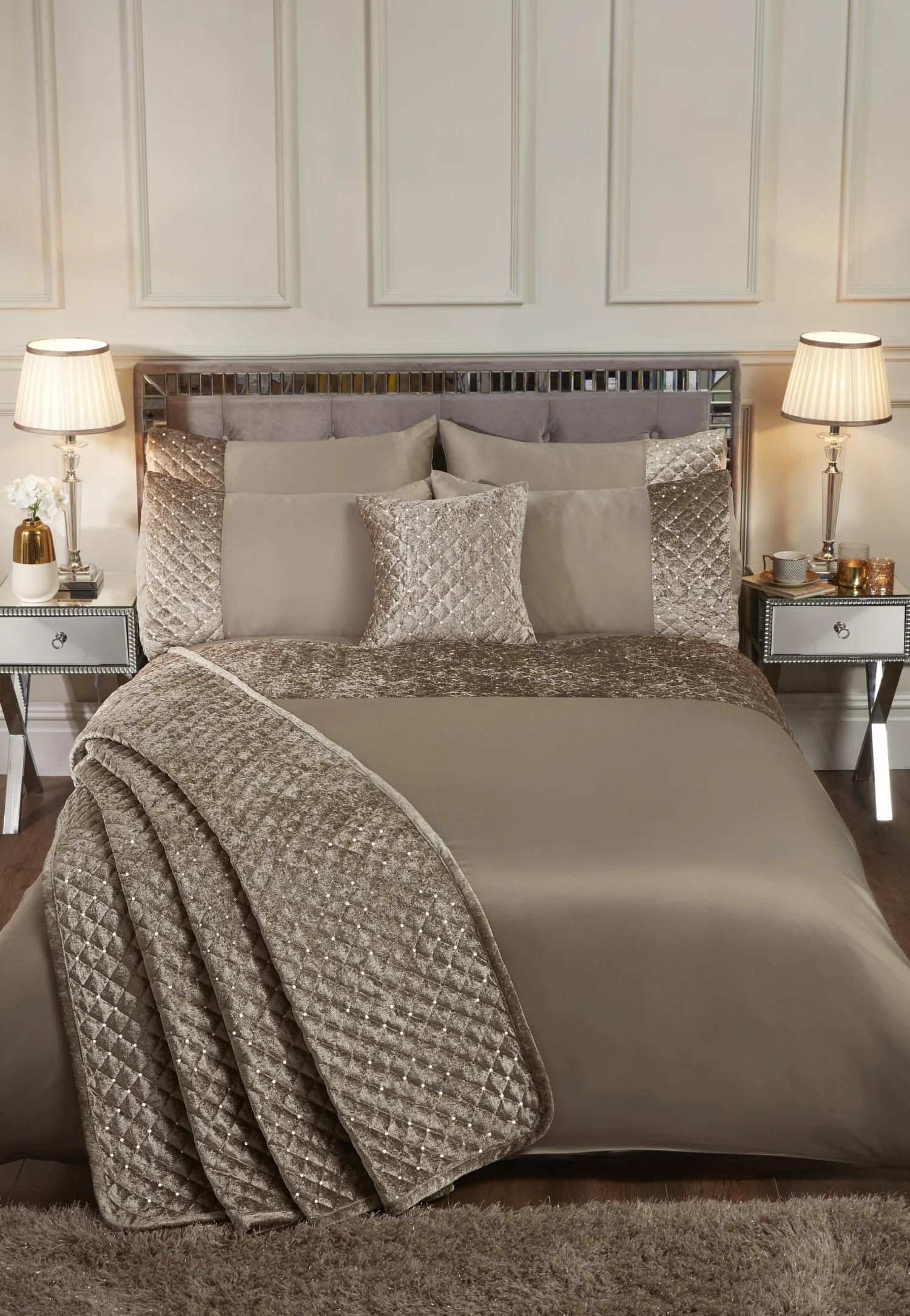 Glamour - Quilted Sequin Velvet Duvet Set in Mink - Image 2