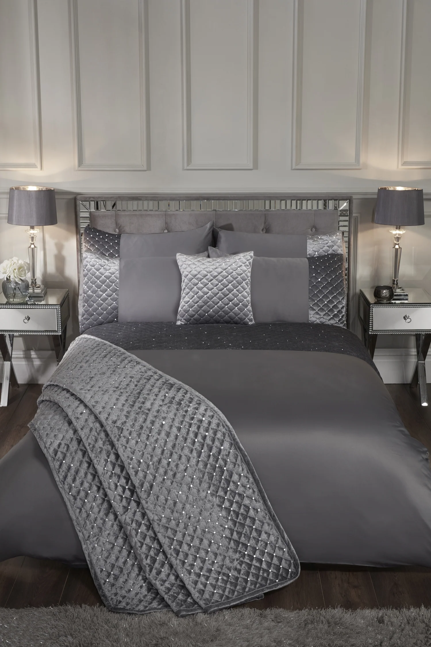 Glamour - Quilted Sequin Velvet Duvet Set in Silver - Image 2