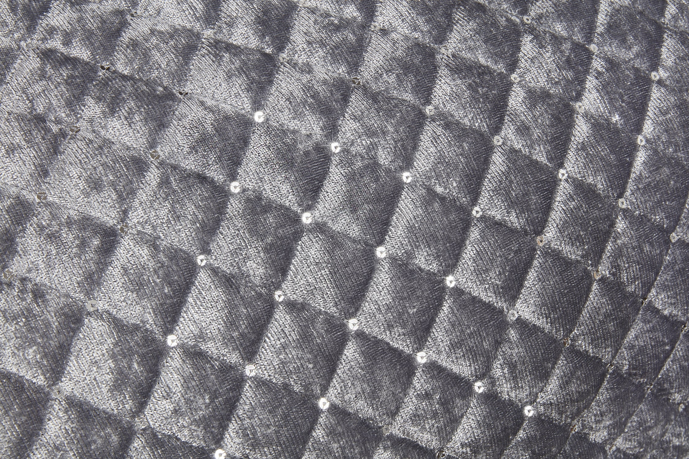 Glamour - Quilted Sequin Velvet Duvet Set in Silver - Image 4