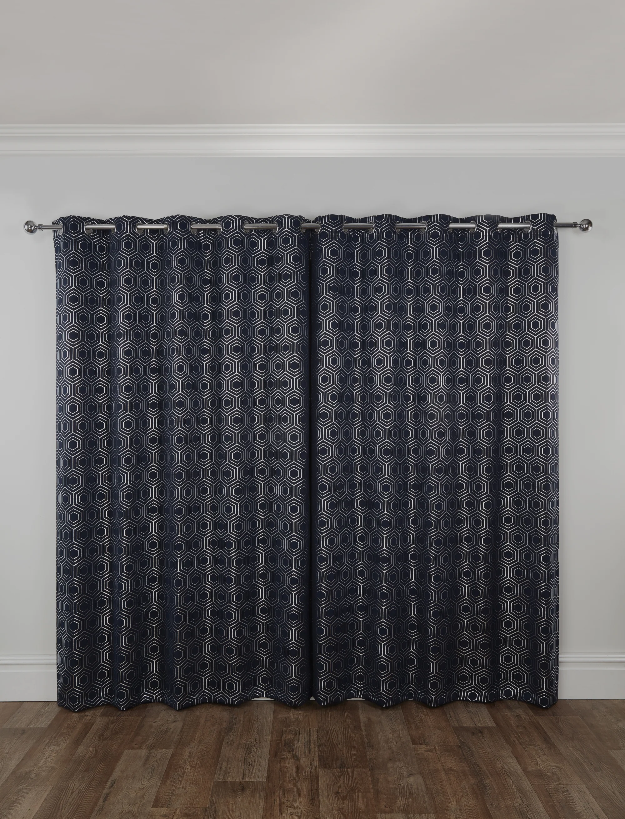 Hartford - Woven Thermal Blackout Eyelet Curtains in Navy - Image 4
