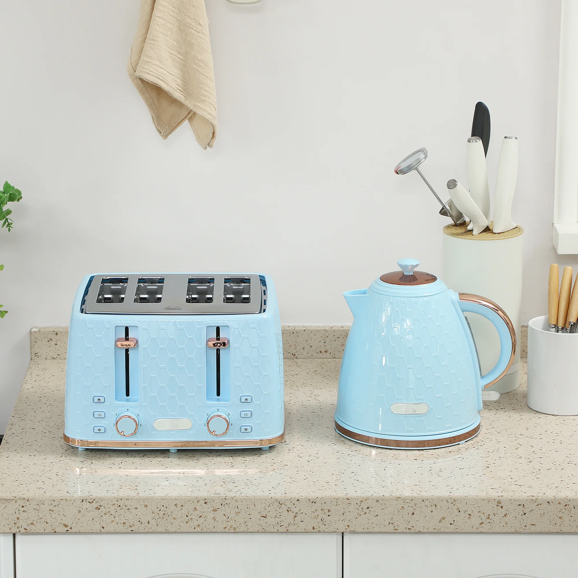HOMCOM 1.7L Kettle And Toaster Set With Defrost Reheat And Crumb Tray - Image 16