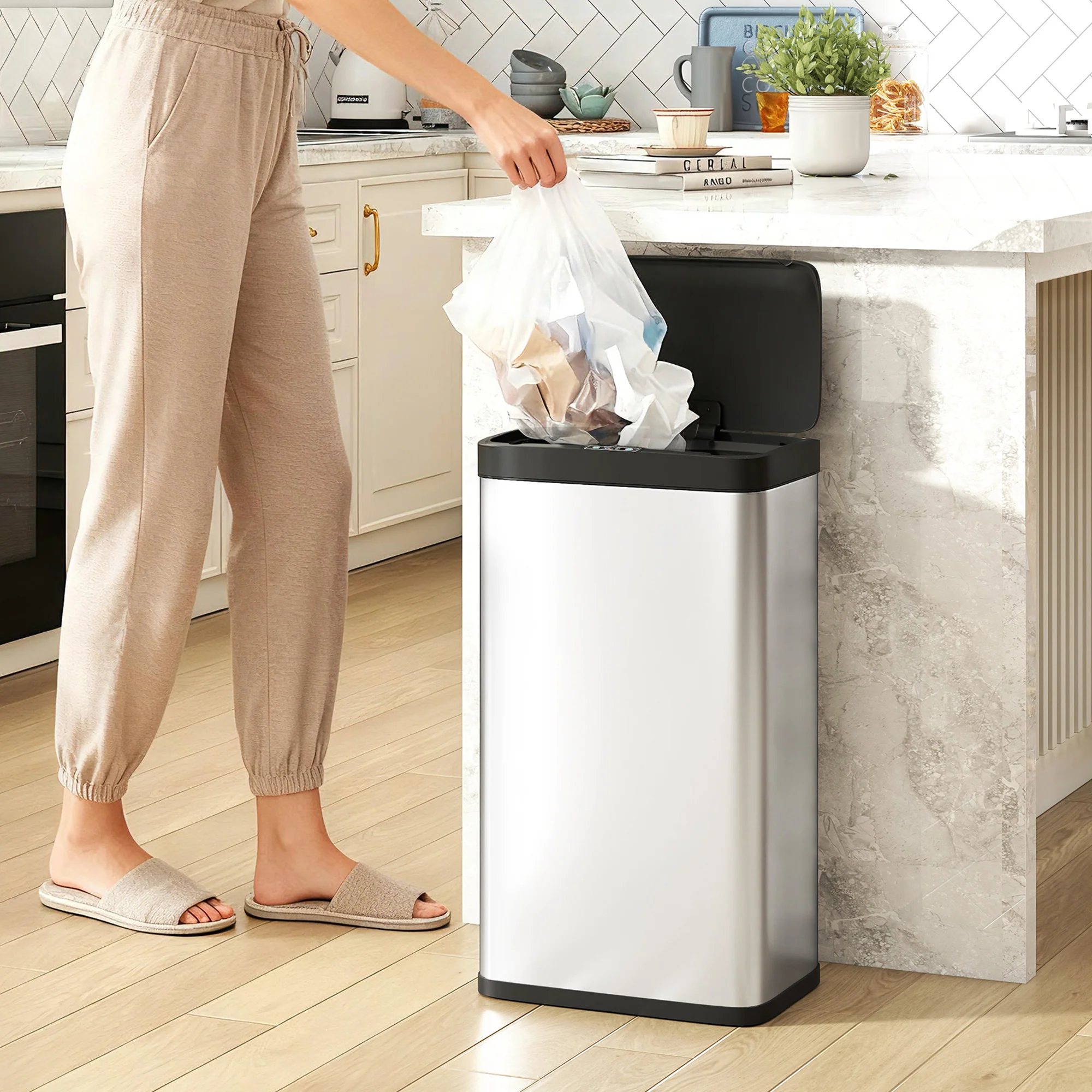 HOMCOM 45L Sensor Bin, Stainless Steel Kitchen Bin with Automatic Close - Image 2