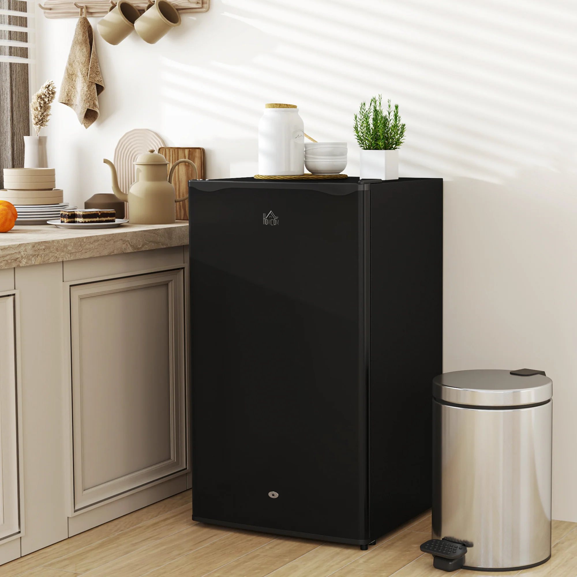HOMCOM 91L Freestanding Under Counter Fridge With Lock - Image 2