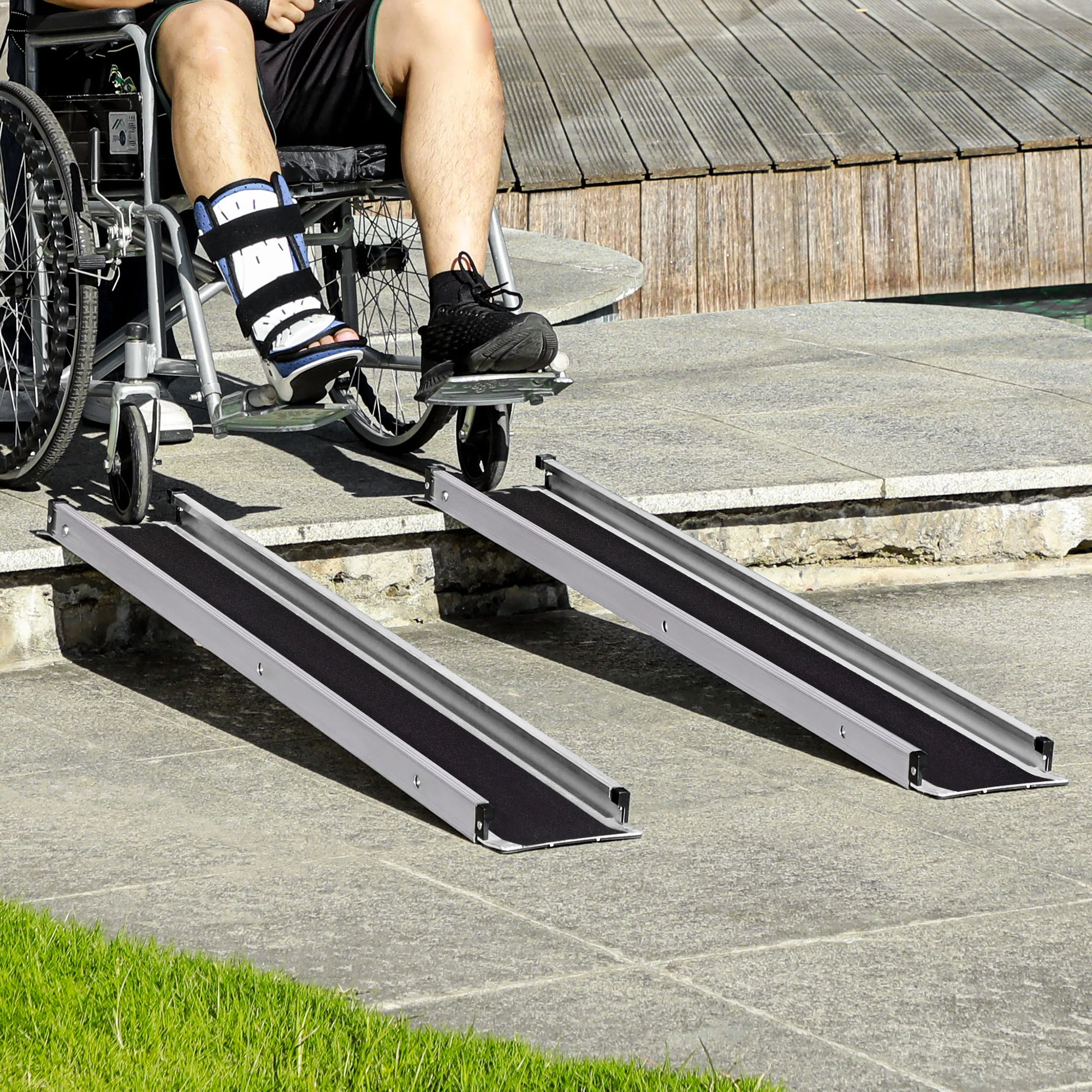 HOMCOM Aluminium Telescopic Wheelchair Ramps, 244cm, 270kg, Folding Ramp - Image 7
