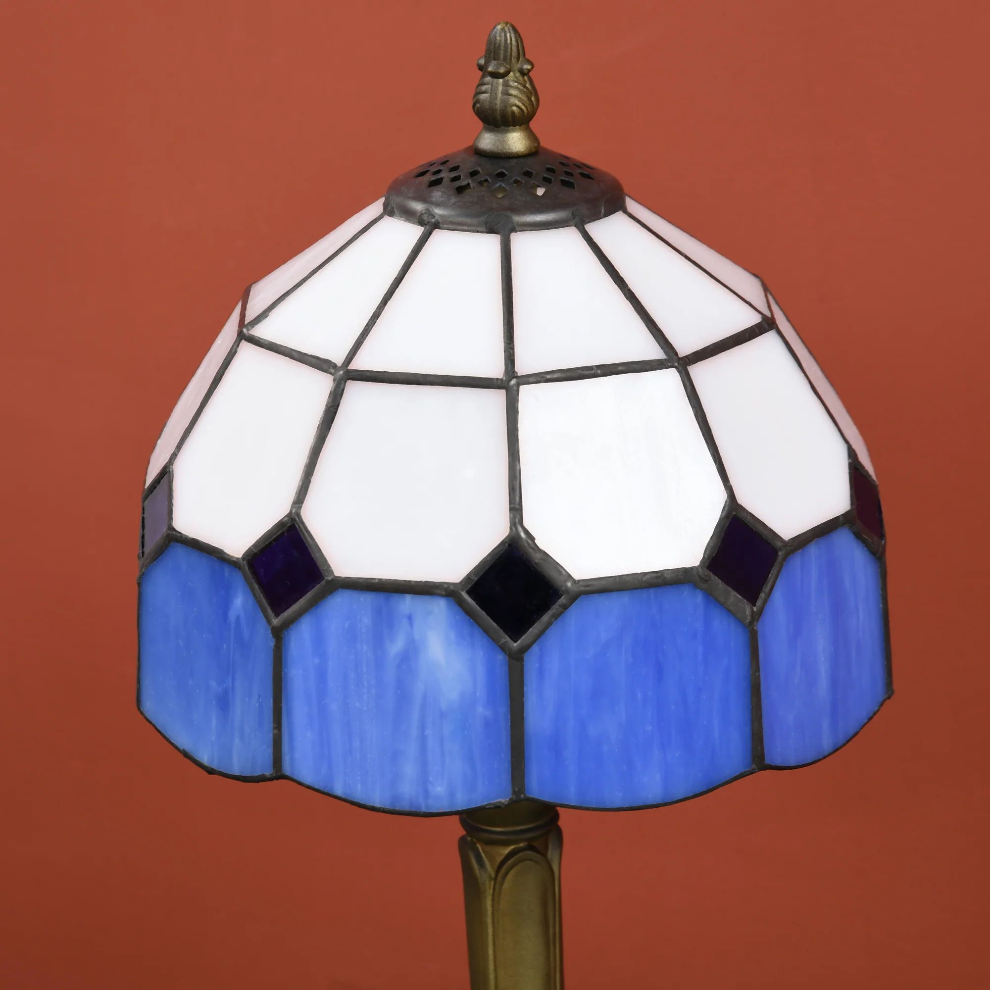 HOMCOM Antique Table Lamp, For Bedroom Bedside, Bulb Not Included, Blue - Image 8