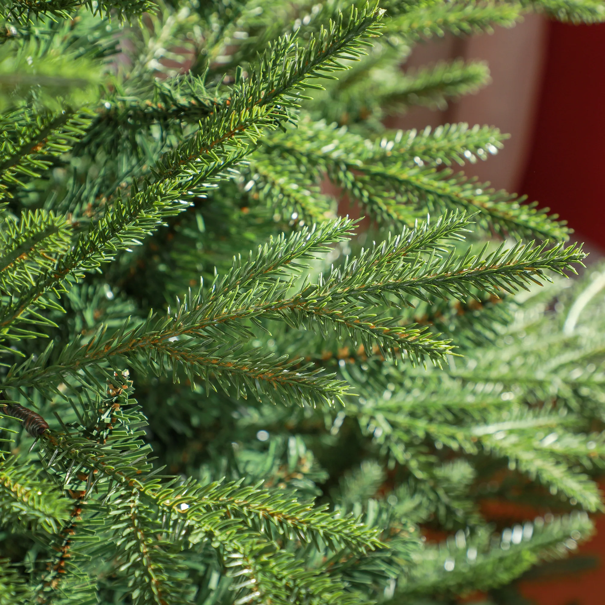 HOMCOM Artificial Christmas Tree with Realistic Hinged Branches, Green - Image 9