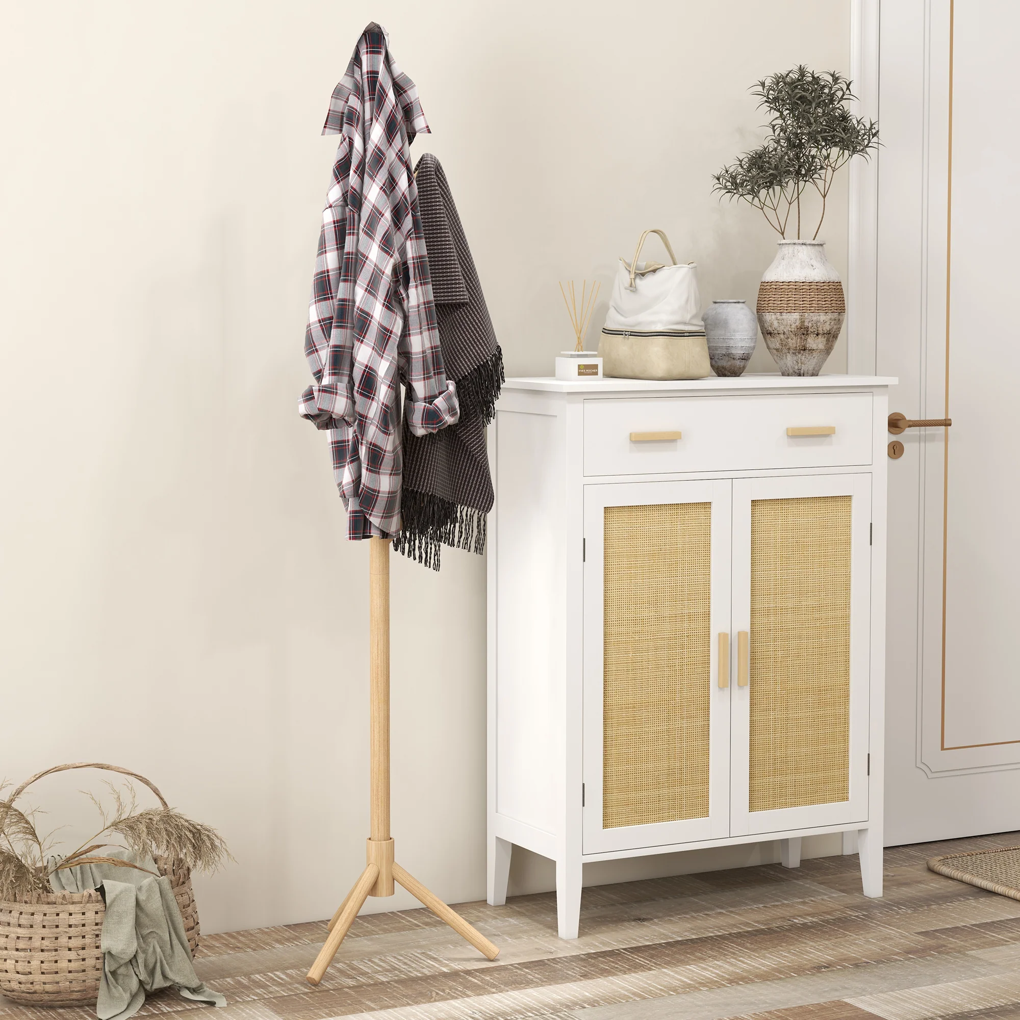 HOMCOM Coat Rack Bamboo Coat Stand With 8 Hooks For Handbags - Image 16