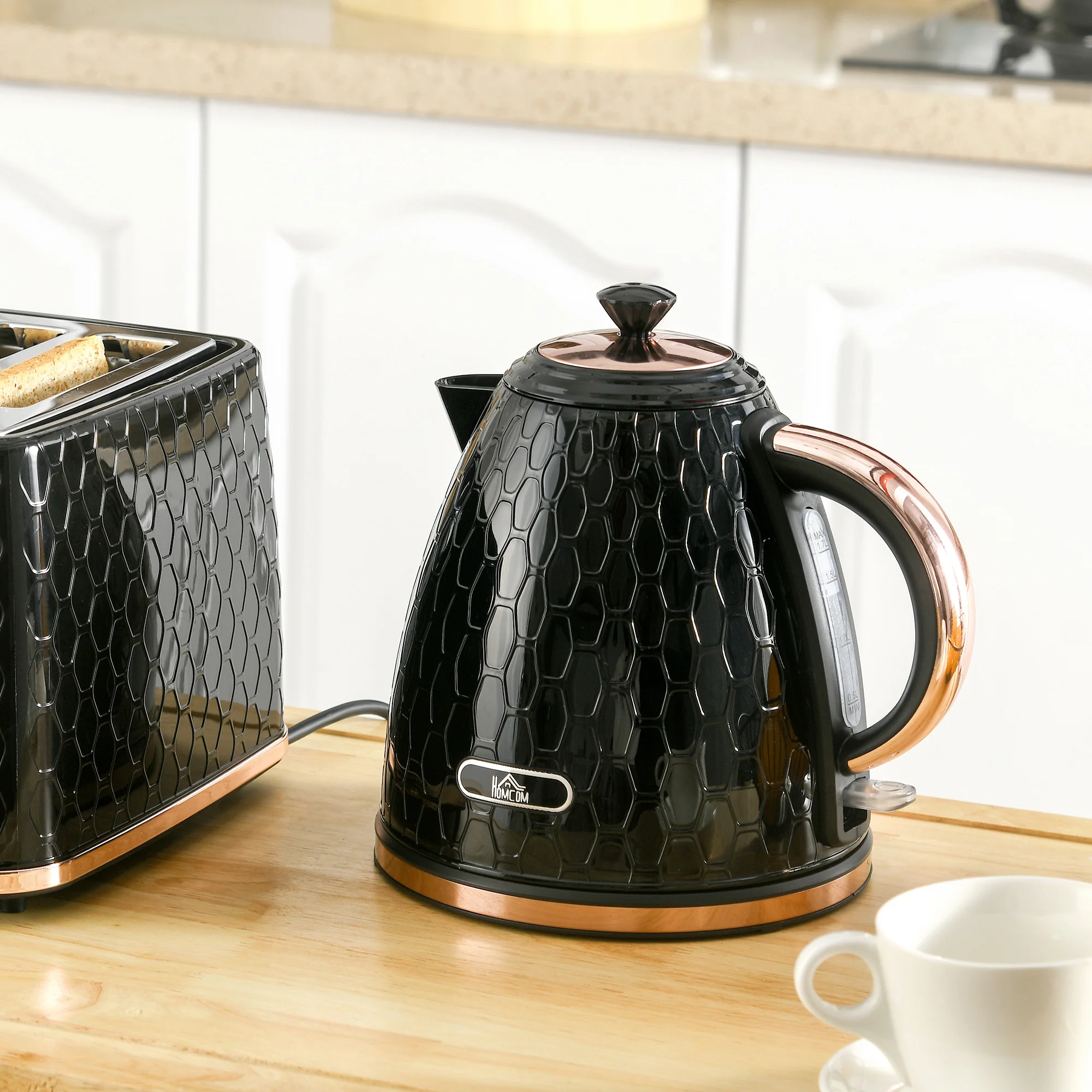 HOMCOM Electric Kettle, Fast Boil, 1.7L, 3kW, Swivel, Auto Shut-off, Black - Image 3