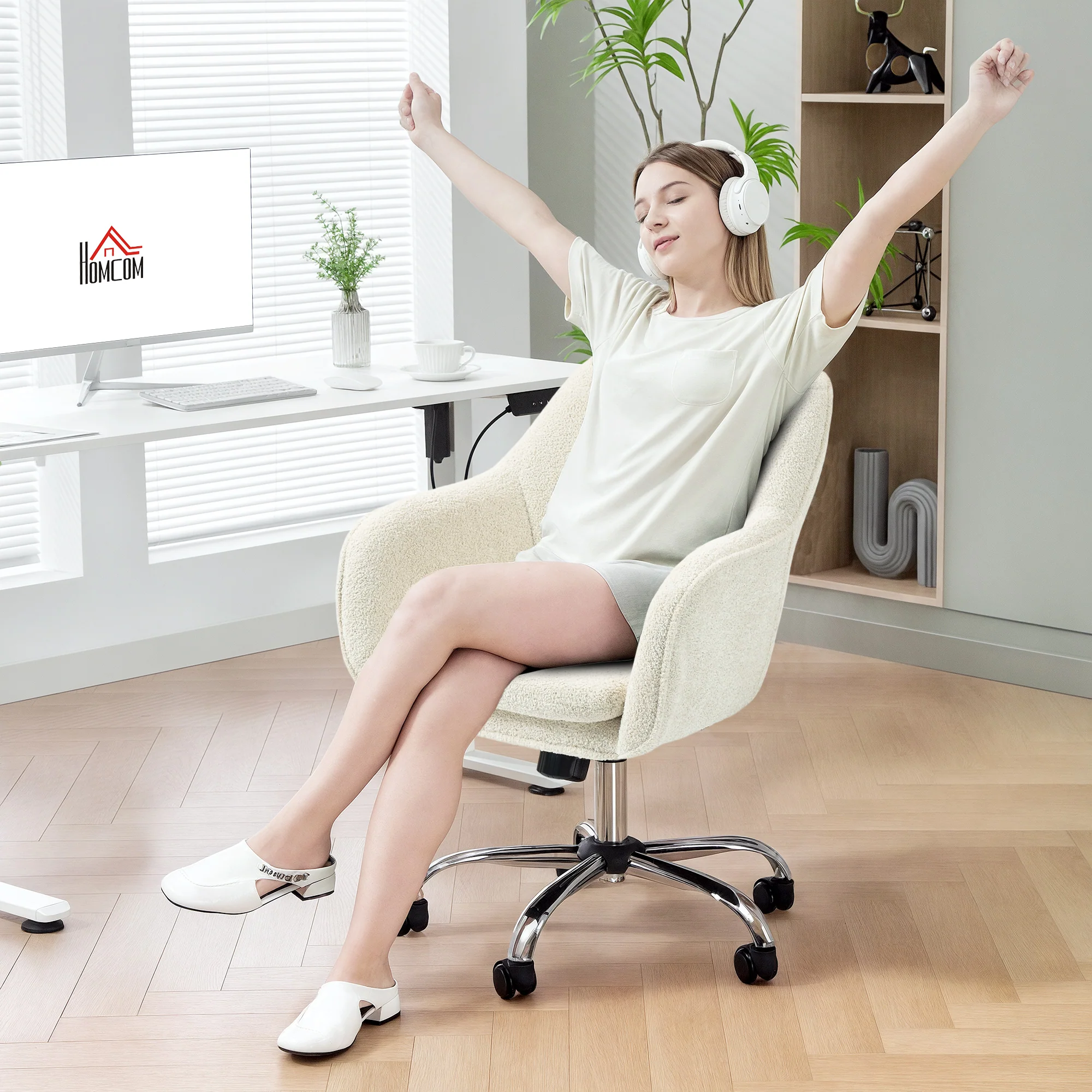 HOMCOM Modern Velvet Office Desk Chair For Bedroom, Living Room - Image 9