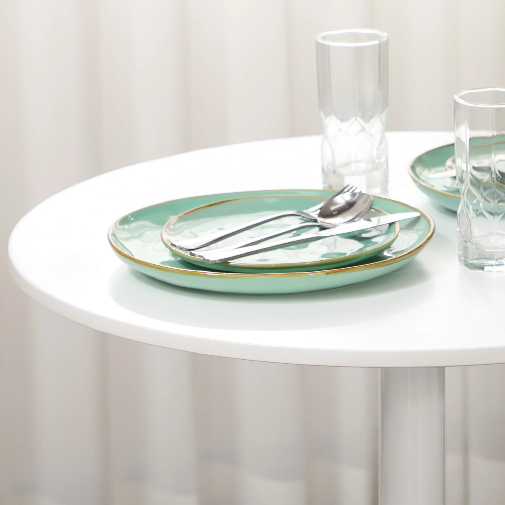 HOMCOM Round Dining Table With Steel Base, Non-slip Pad For Living Room - Image 6
