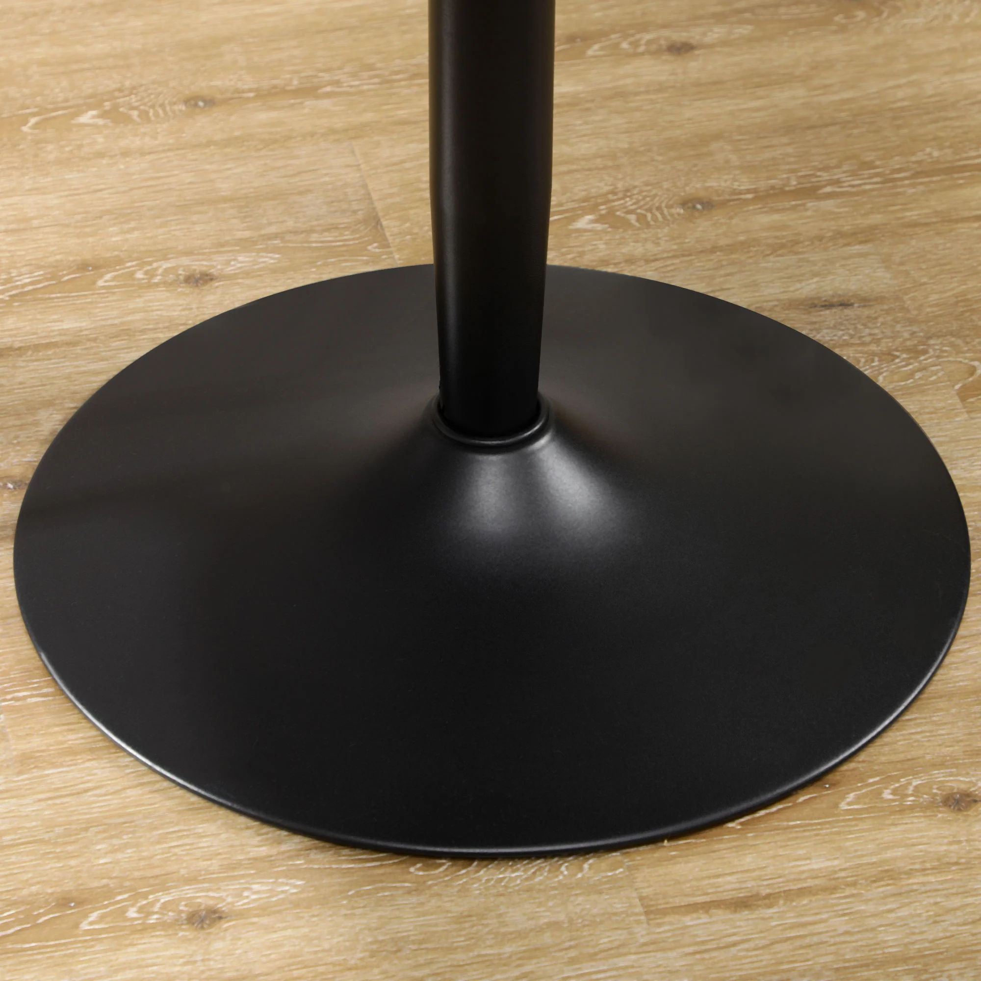 HOMCOM Round Dining Table With Steel Base, Non-slip Pad For Living Room - Image 7