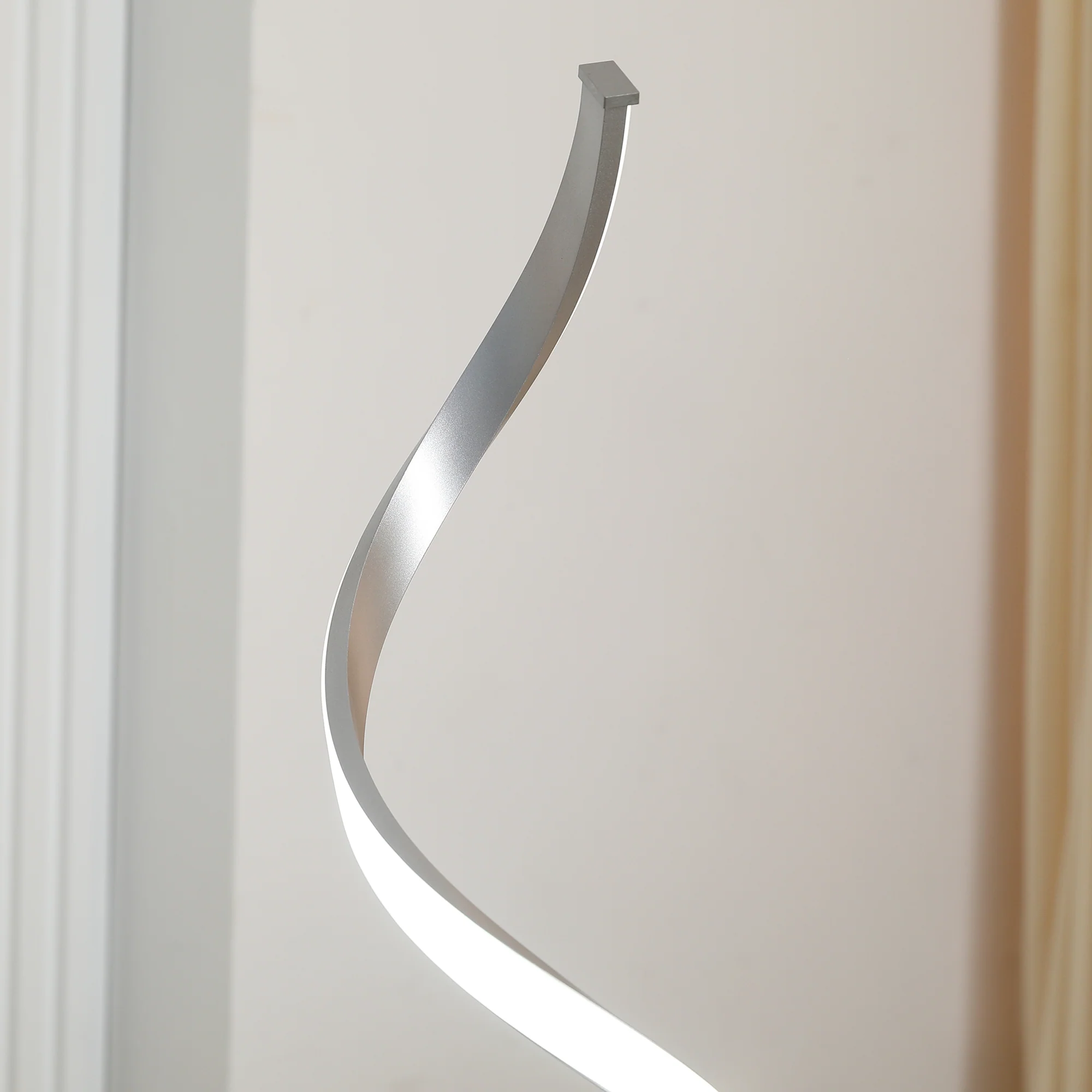 HOMCOM Spiral Floor Lamp for Living Room with 3 Adjustable Brightness, Silver - Image 7