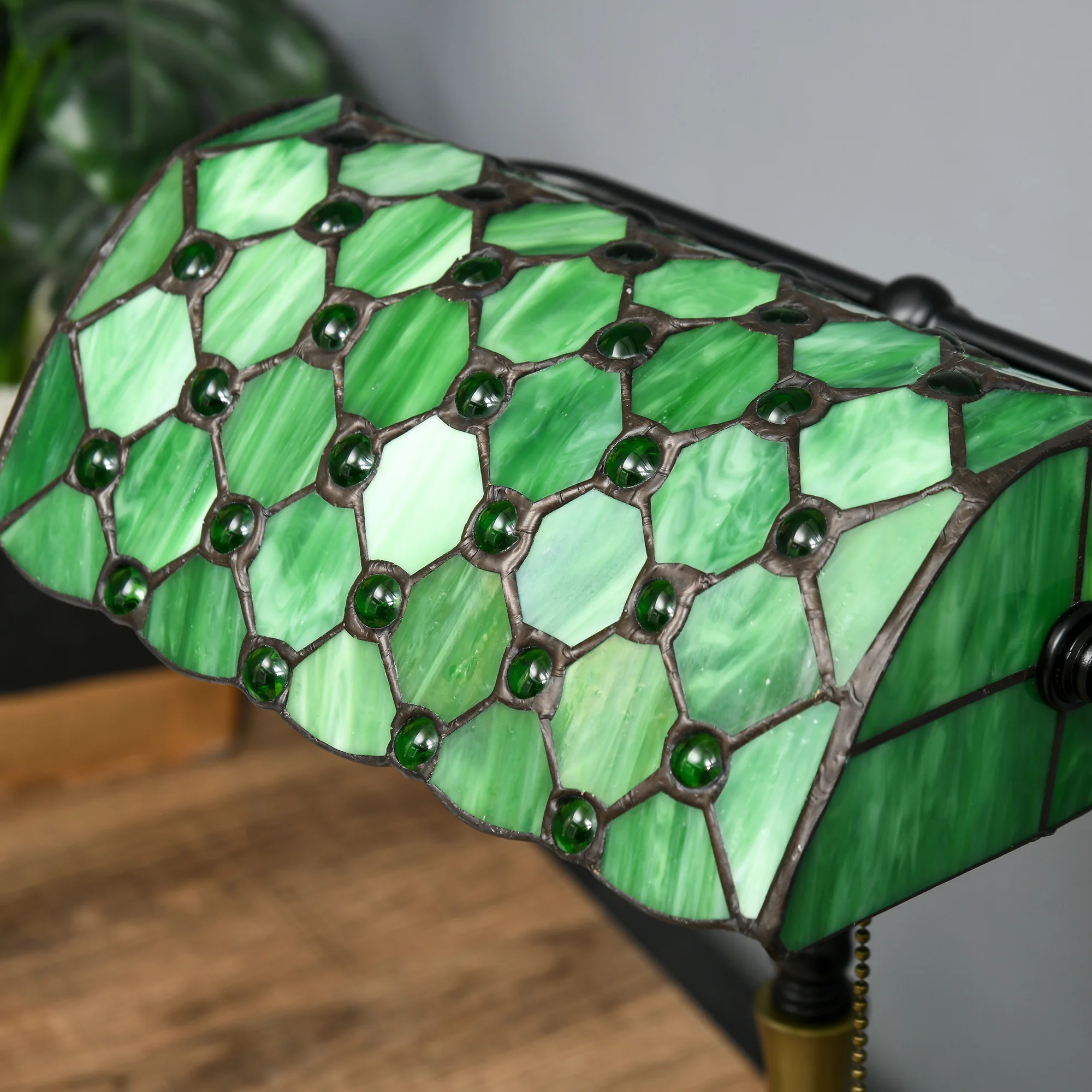 HOMCOM Stained Green Glass Table Lamp, For Bedroom Bedside, Bulb Not Included - Image 7