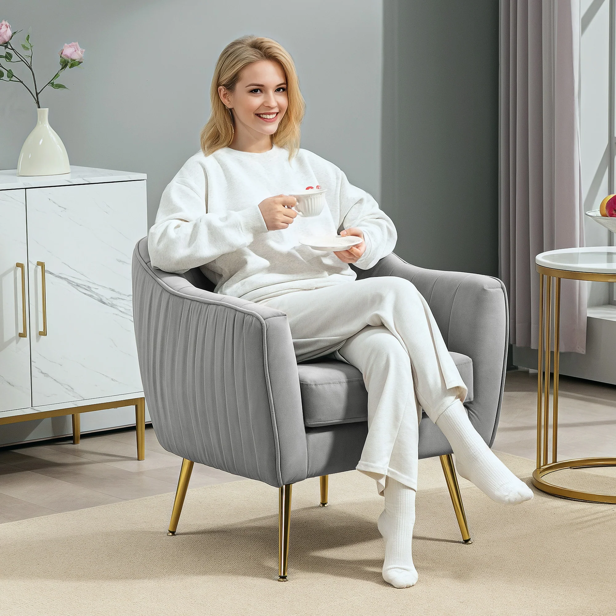 HOMCOM Velvet-Look Shell Shaped Chair With Thick Padded Seat, Grey - Image 2