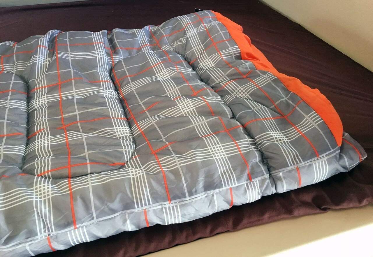 Hush Pattern Single Sleeping Bag - 300gsm fill - Image 4