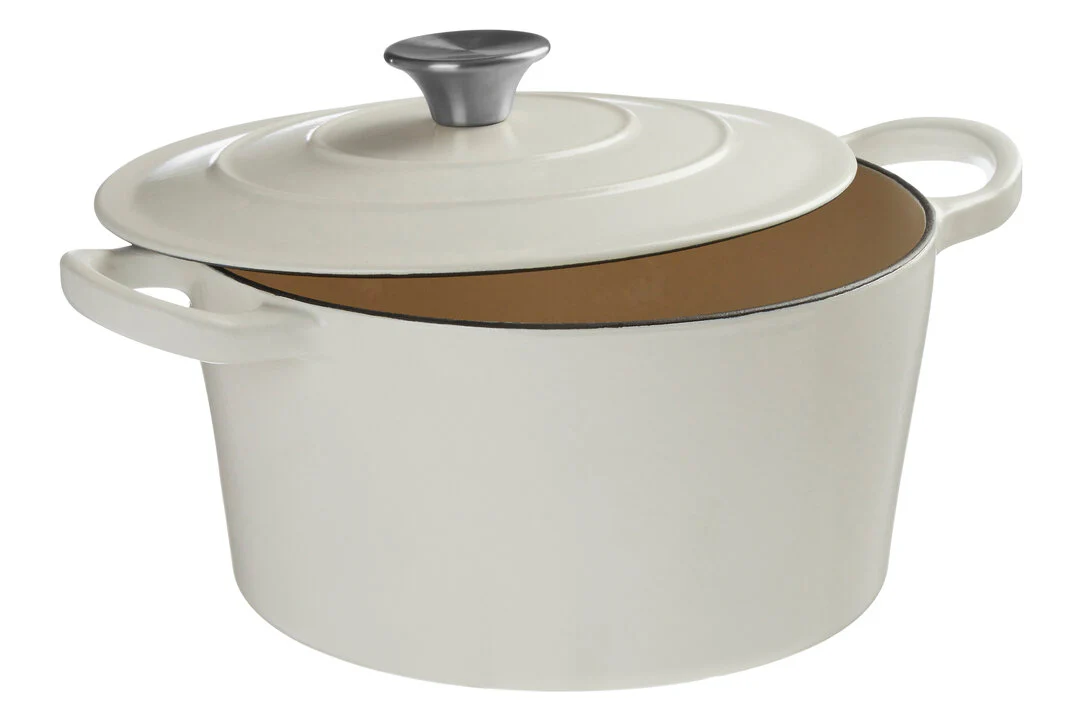 Hygge Medium 4L Cast Iron Casserole Dish - Image 4