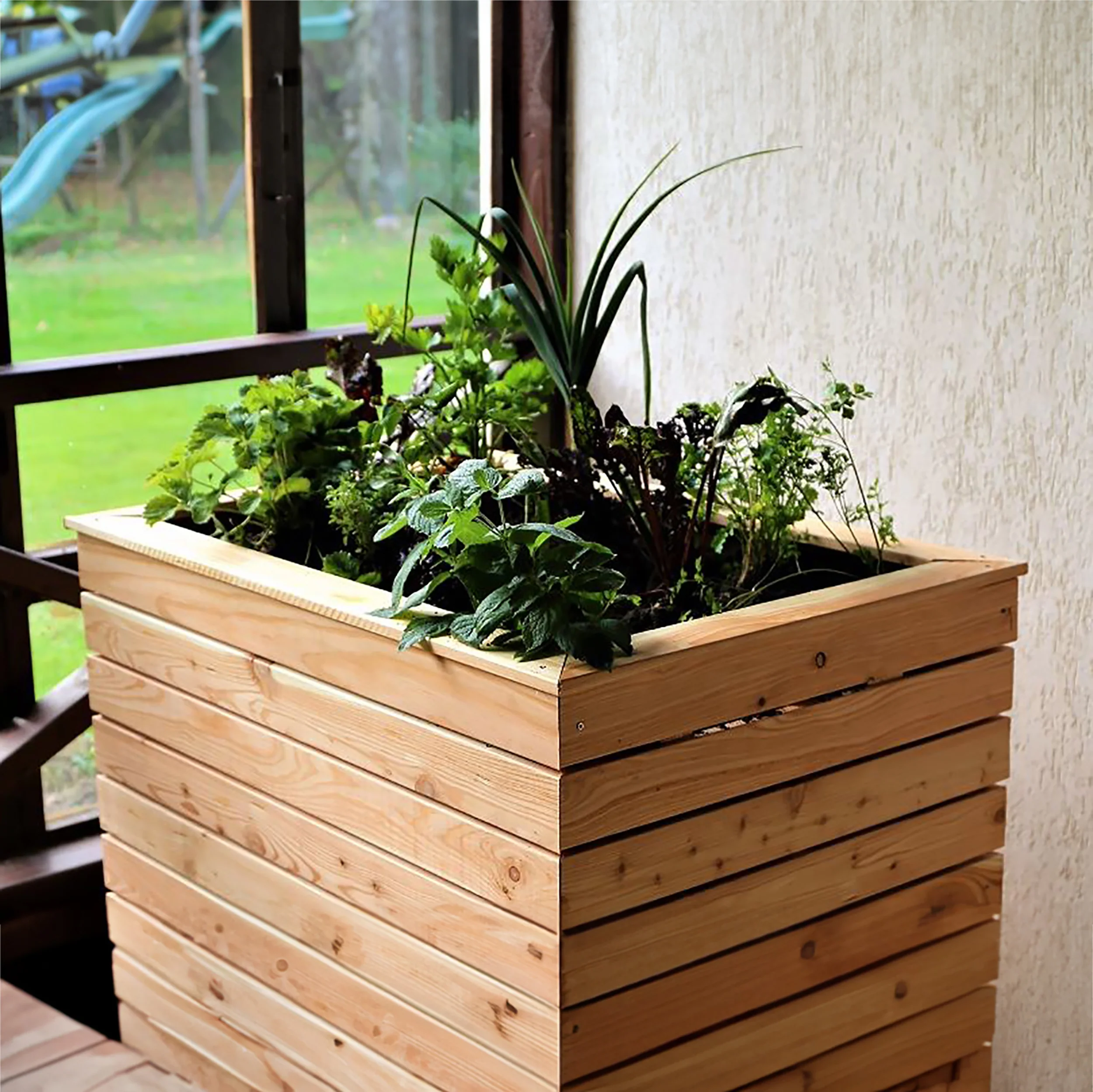 Irena Larch Planter - Image 4