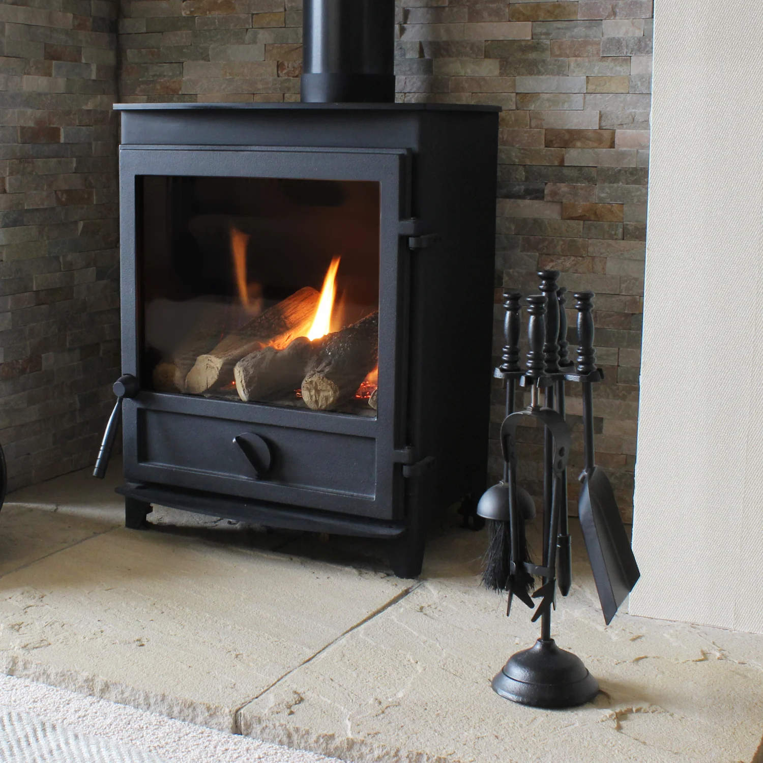 JVL Belvoir 4 Piece Fireside Companion Set And Stand - Image 10