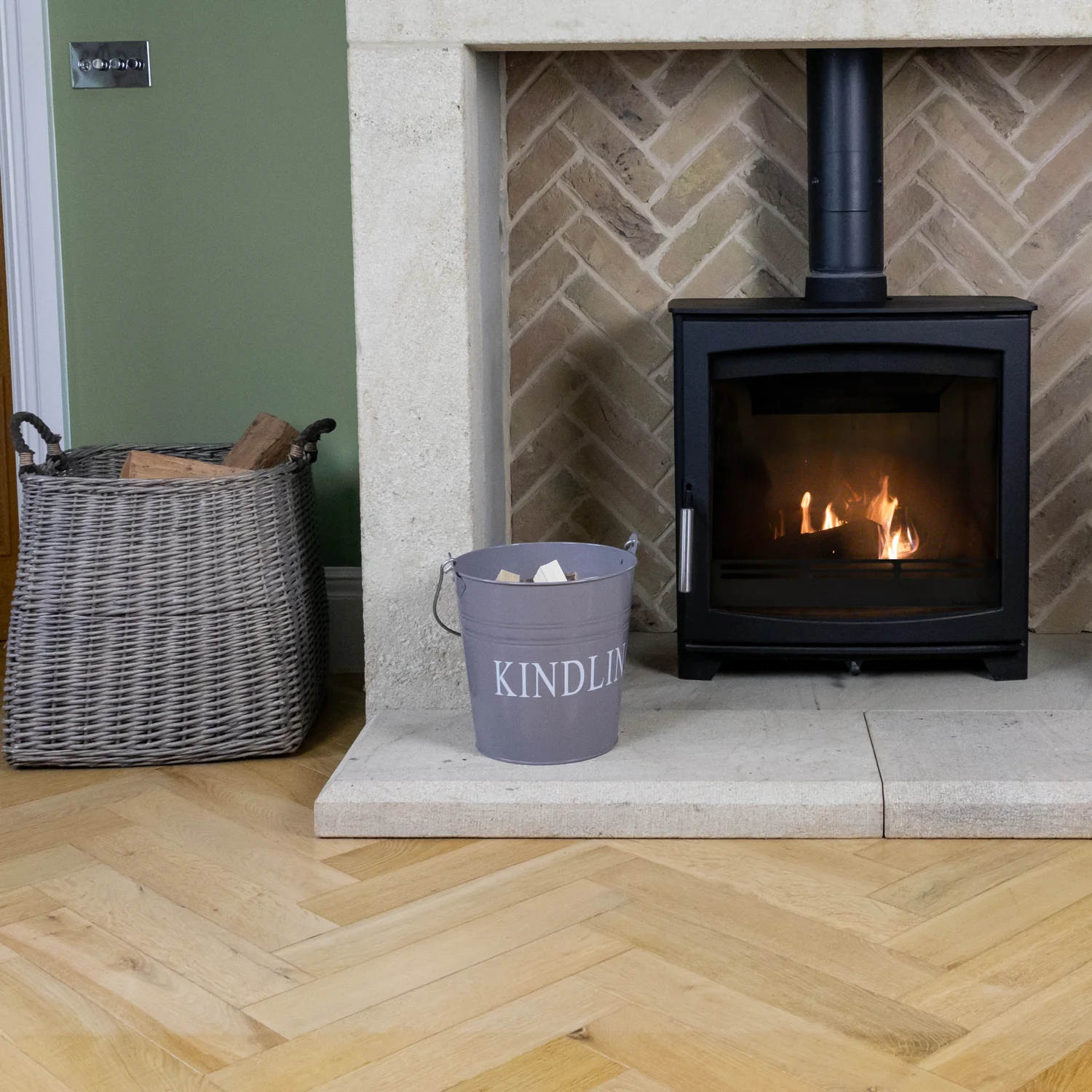 JVL Charlton Fireside Kindling Bucket - Image 10