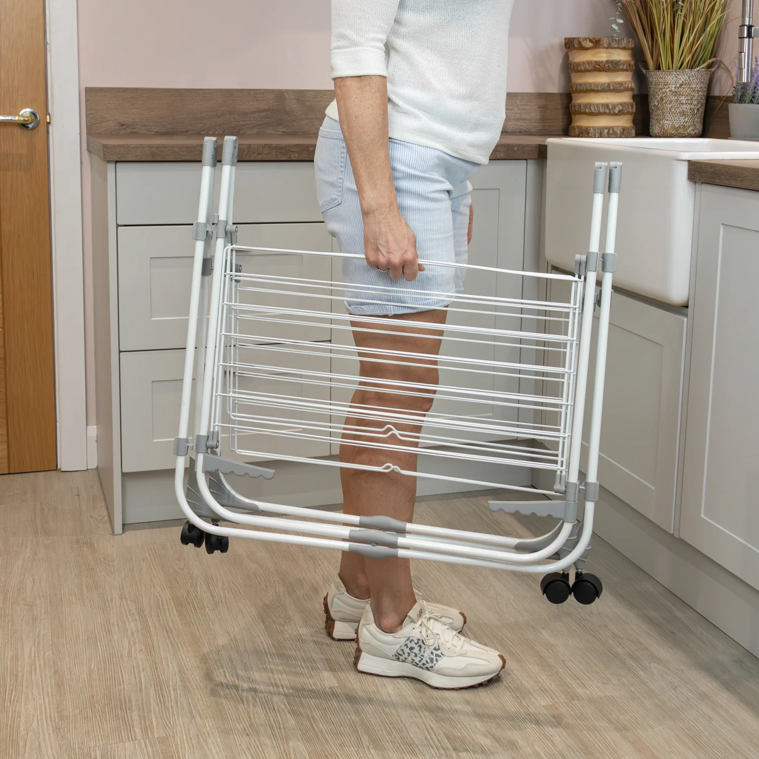 JVL Foldable 3 Tier Laundry Wshing Clothes Drying Rack, 28M - Image 4