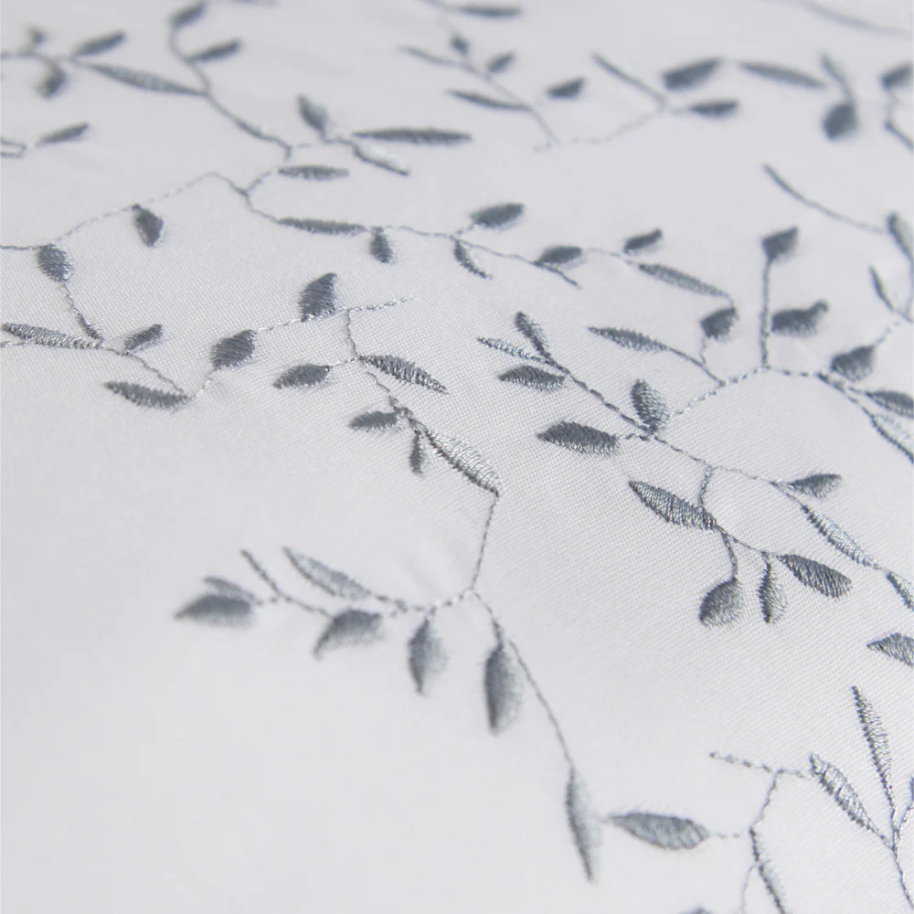 Leaf Trail Complete Bedding Set - Silver (Bed in a bag) - Image 4