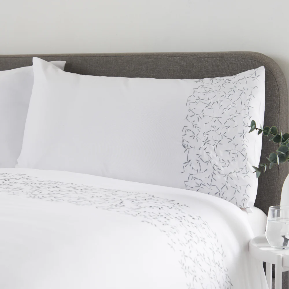 Leaf Trail Complete Bedding Set - Silver (Bed in a bag) - Image 5