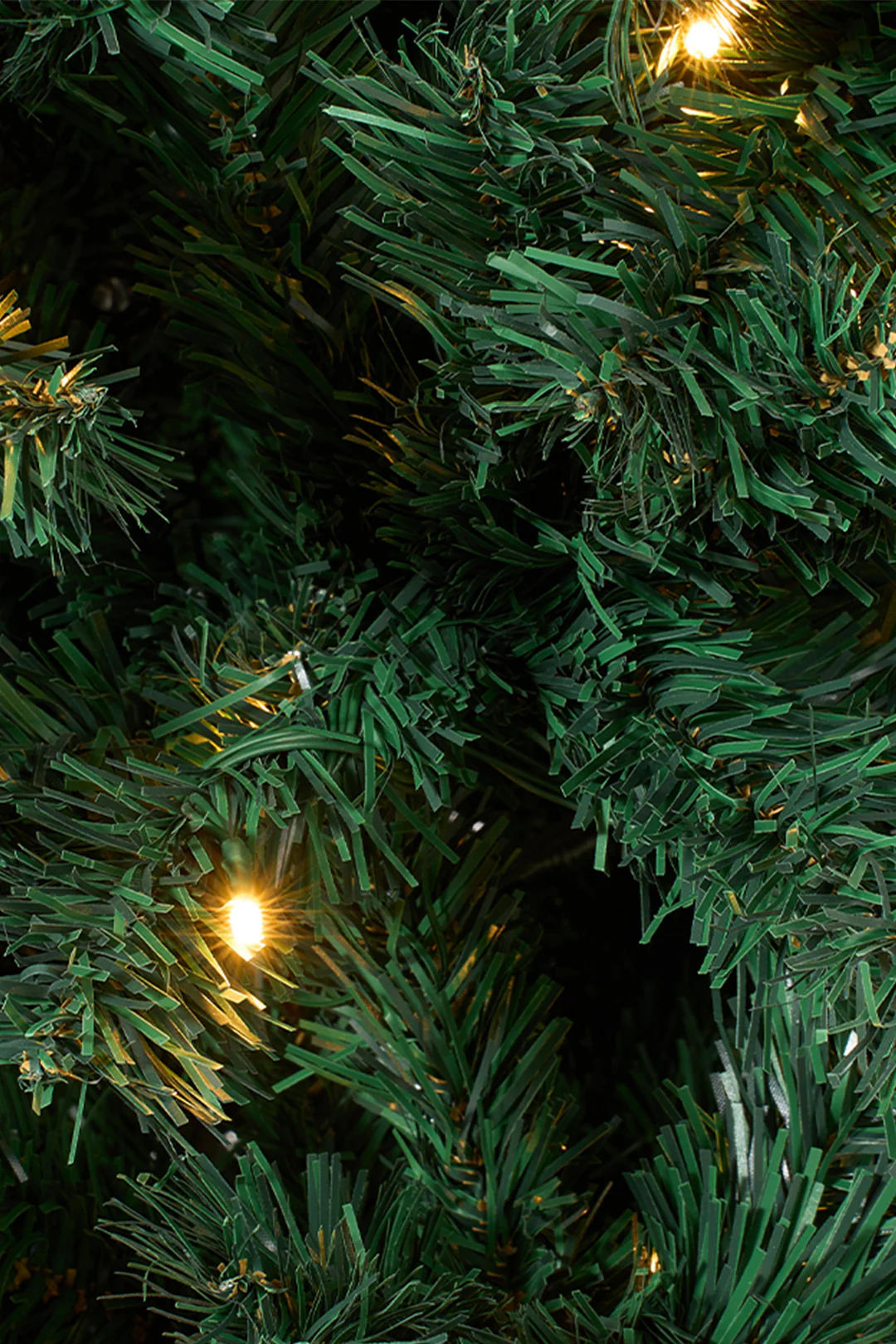 Lifeideas Artificial Christmas Tree With Sturdy Metal Stand - Image 3