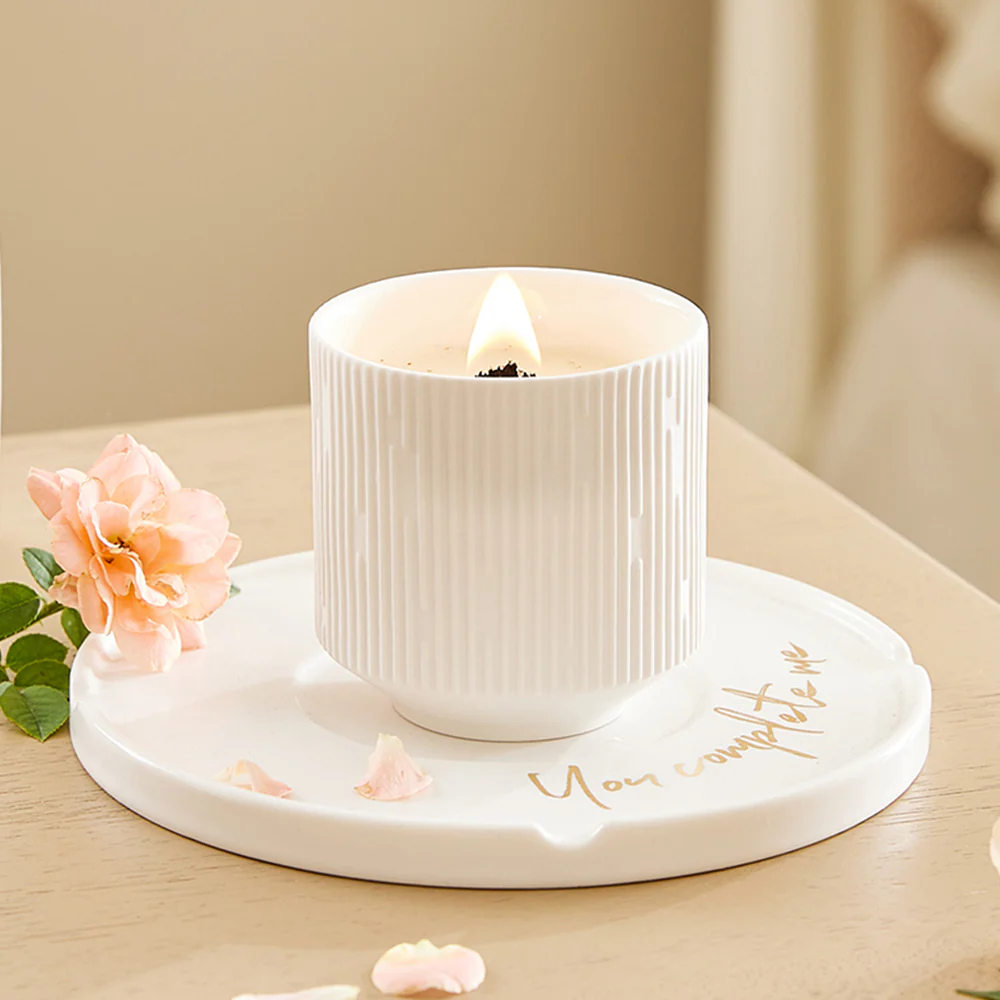 Lifeideas Ceramic Wood Wick Soy Wax Scented Candle - Image 2