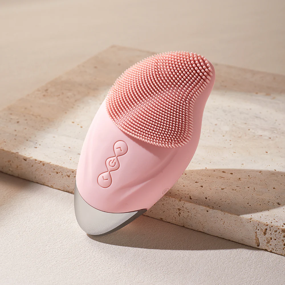 Livingandhome Electric Silicone Facial Cleansing Brush - Image 2