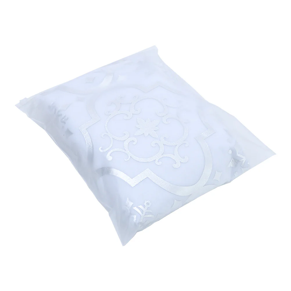 Livingandhome Round Shape Christmas Tree Base Skirt Xmas Ornament With Stocking - Image 7